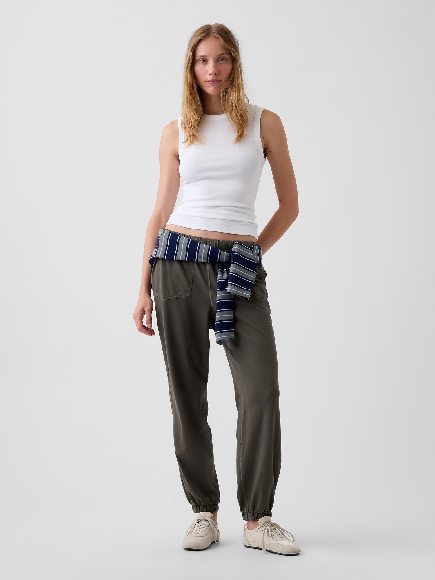 Gap Knit Relaxed Joggers In Bamboo Green