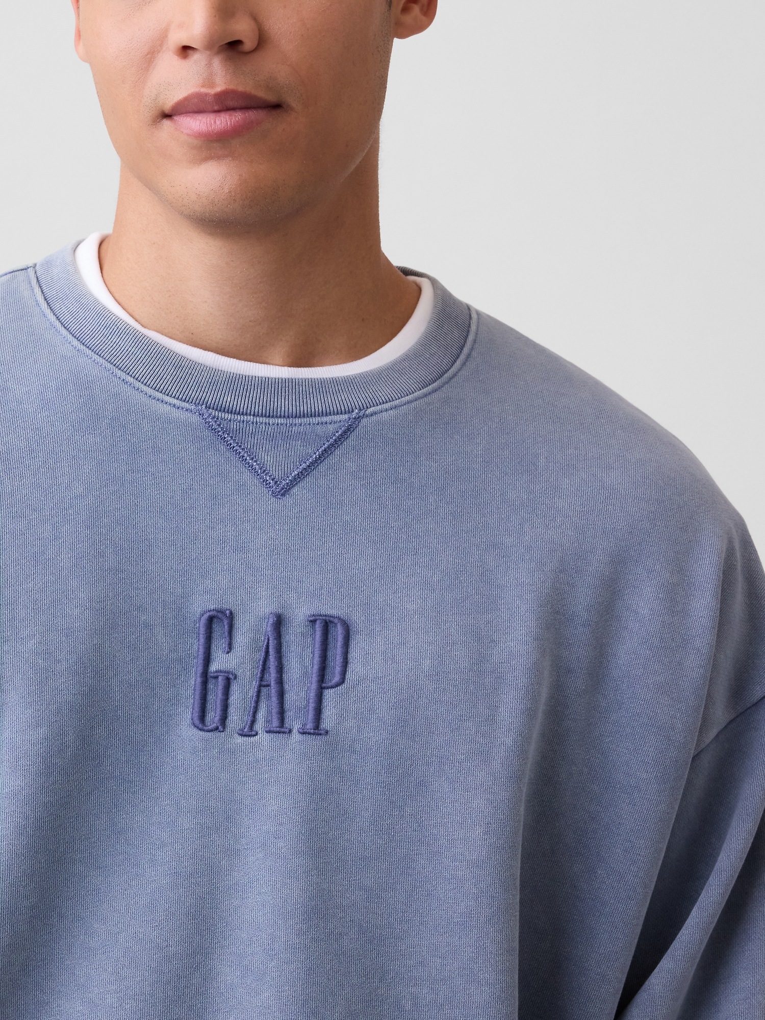 Мужские худи Gap Heavyweight Oversized Logo Sweatshirt — фото 4
