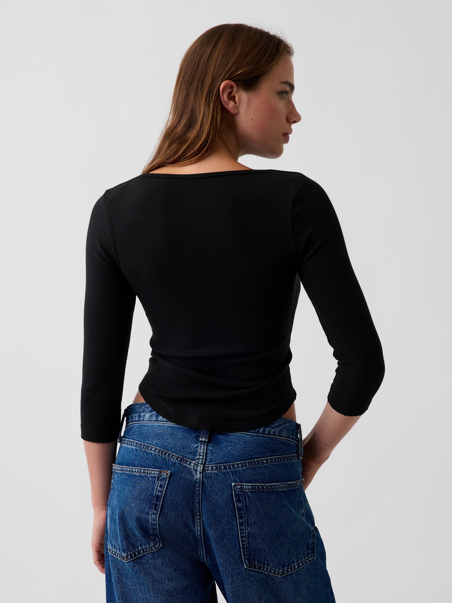 Женская футболка Gap Modern Curved-Hem, цвет: Чёрный — фото 3