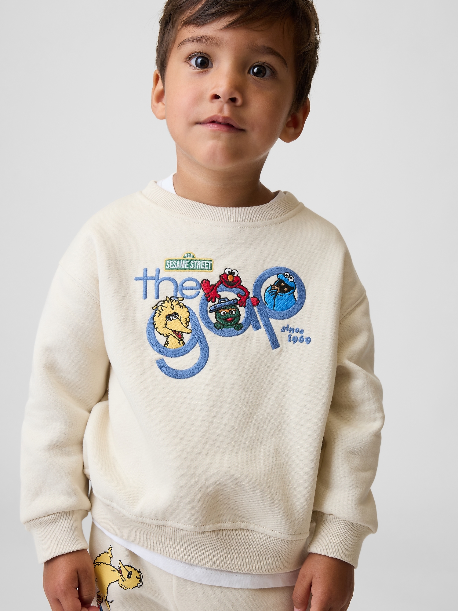 Свитшот Gap VintageSoft Sesame Street Sweatshirt для малышей, цвет: Chino