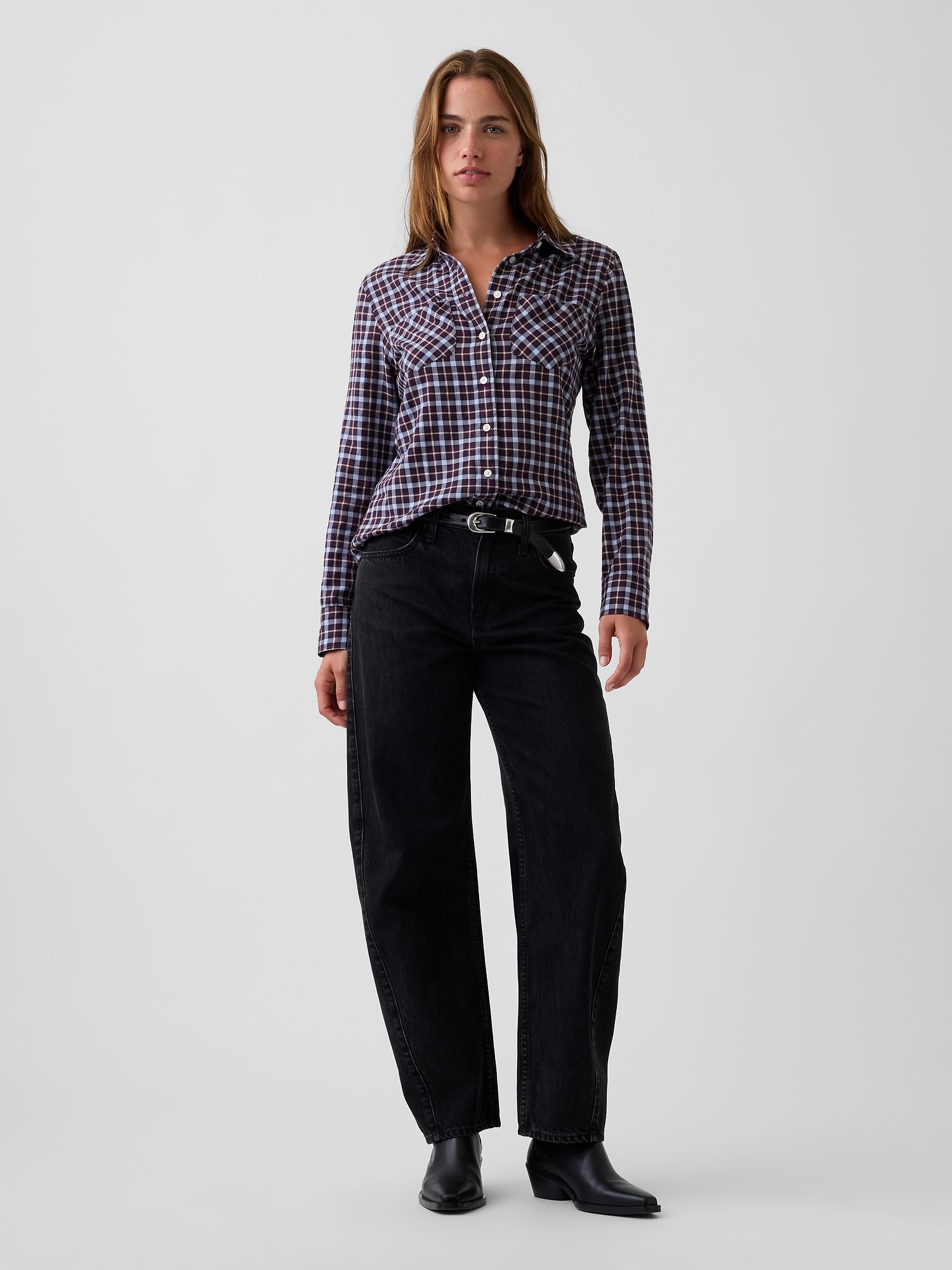 Женская рубашка Gap Plaid Western, цвет: Синий / Коричневый — фото 2