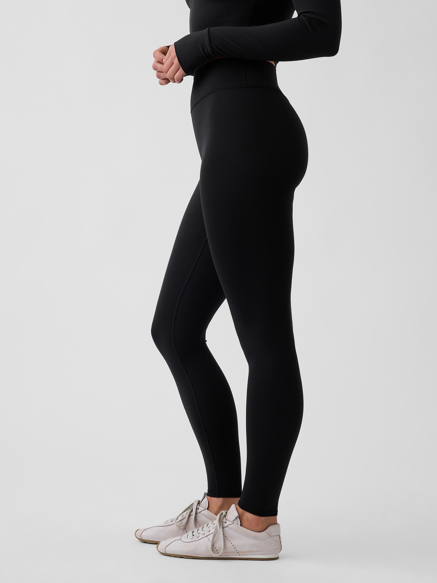 Женские леггинсы Gap GapFit Smooth High Rise, цвет: Чёрный — фото 3