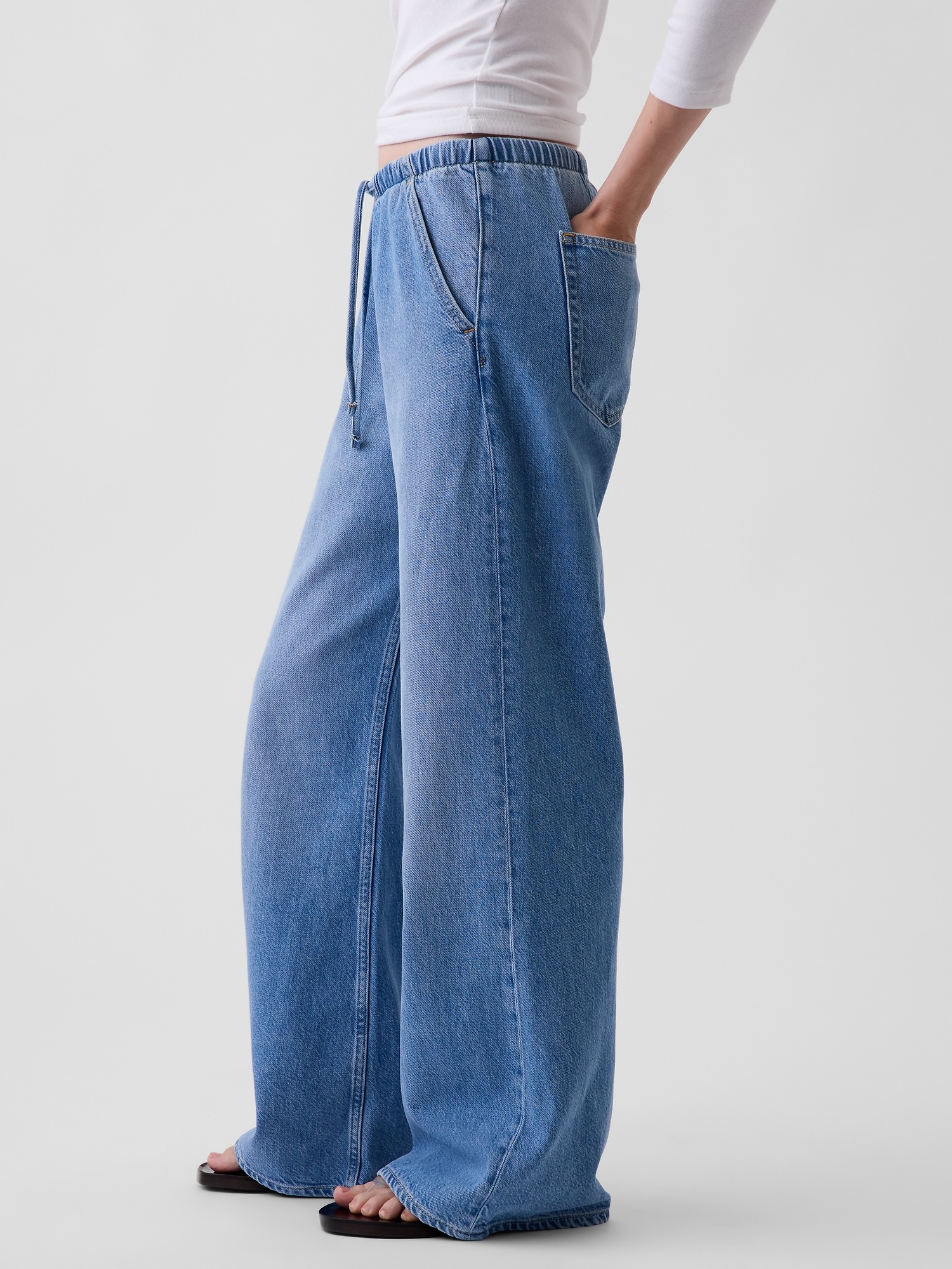 Женские джинсы Gap Low Rise UltraSoft Easy Baggy Flare Jeans — фото 3