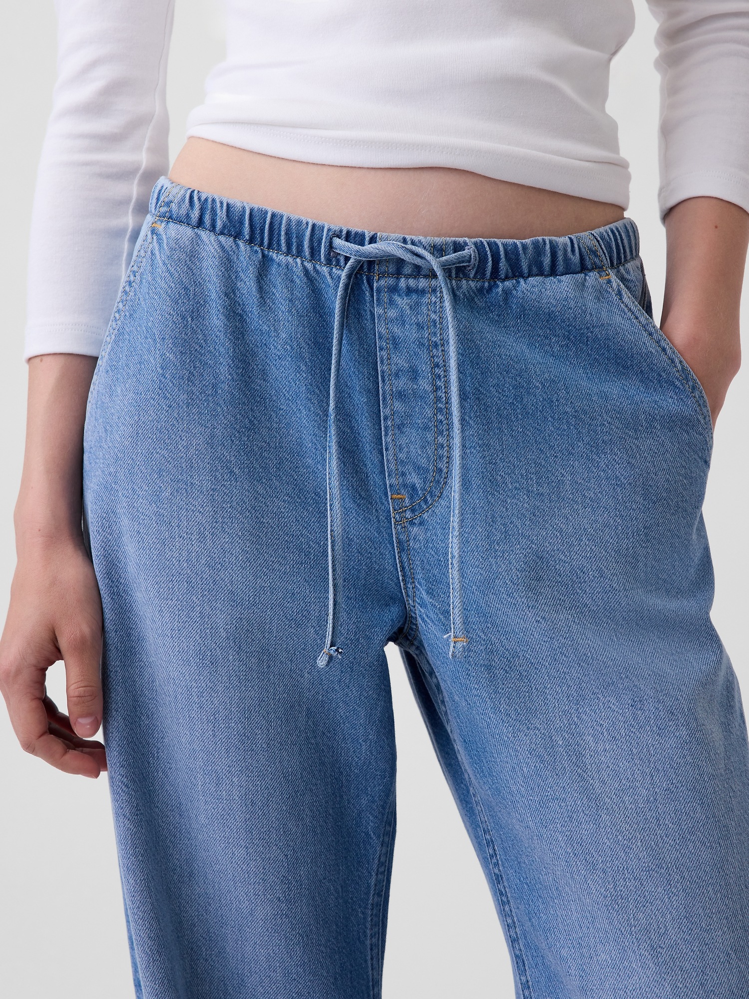Женские джинсы Gap Low Rise UltraSoft Easy Baggy Flare Jeans — фото 4