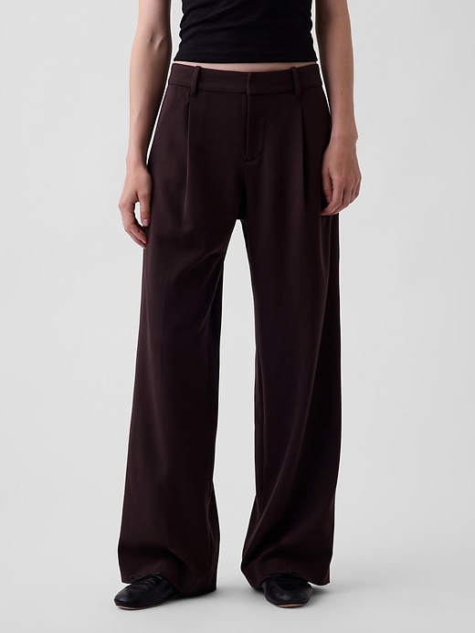 365 Low Rise Brushed Twill Pleated Trousers | Gap