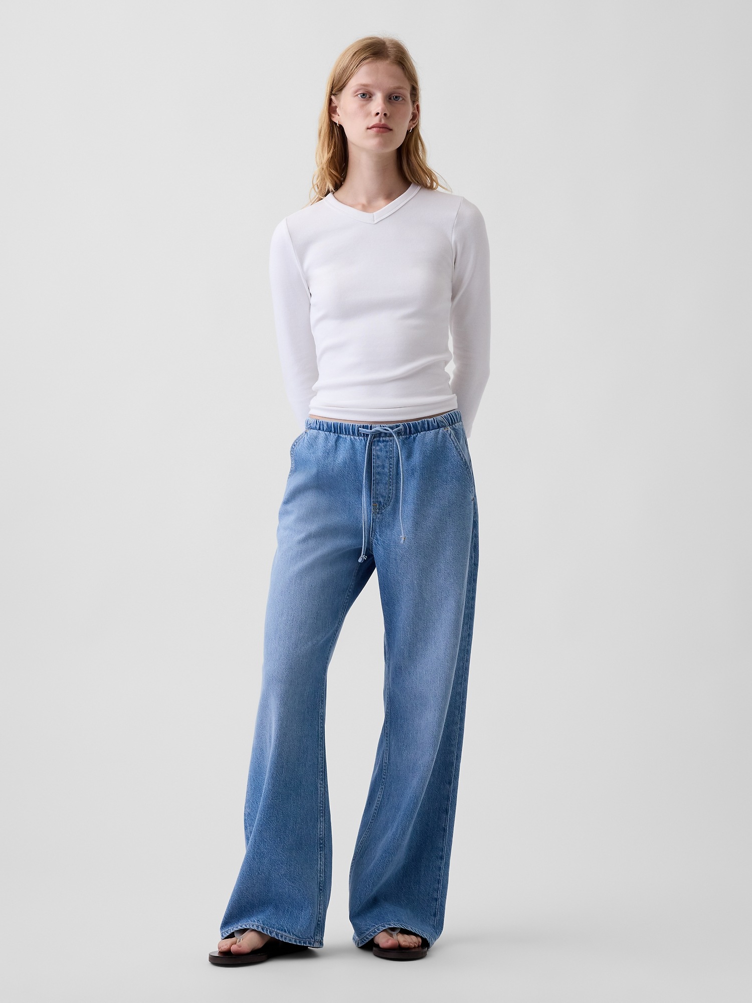 Женские джинсы Gap Low Rise UltraSoft Easy Baggy Flare Jeans