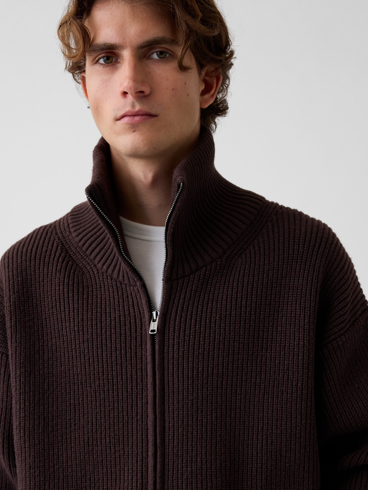 Мужской кардиган Gap Oversized Double-Zip Cardigan, цвет: Коричневый — фото 3