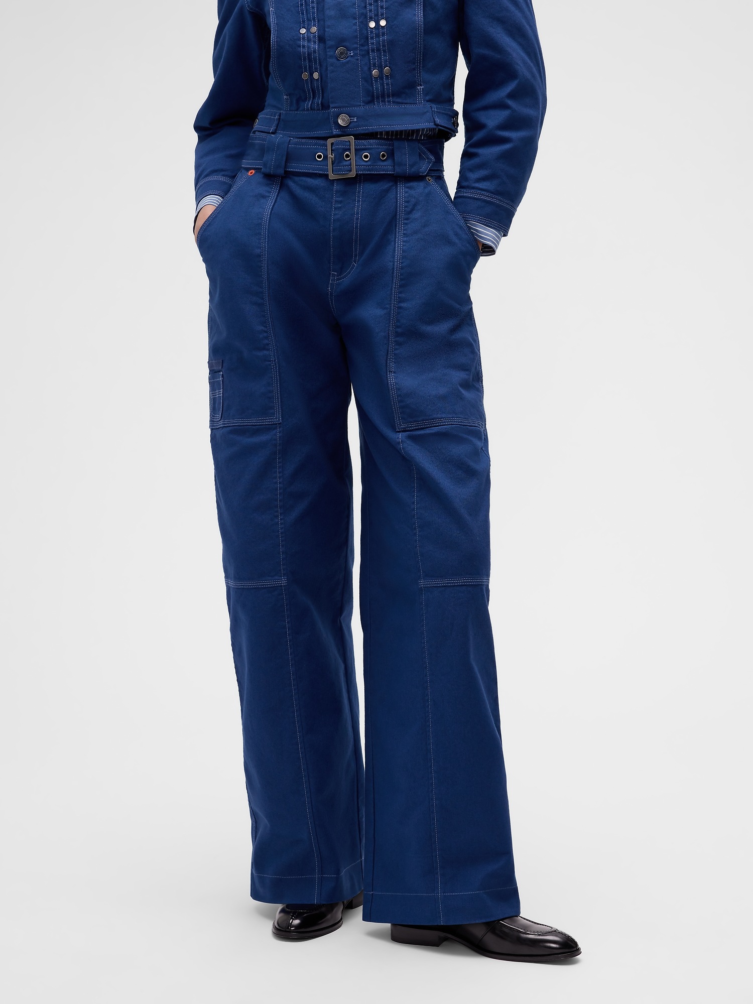 Женские брюки Gap GapStudio Canvas Belted Utility, цвет: Синий — фото 2