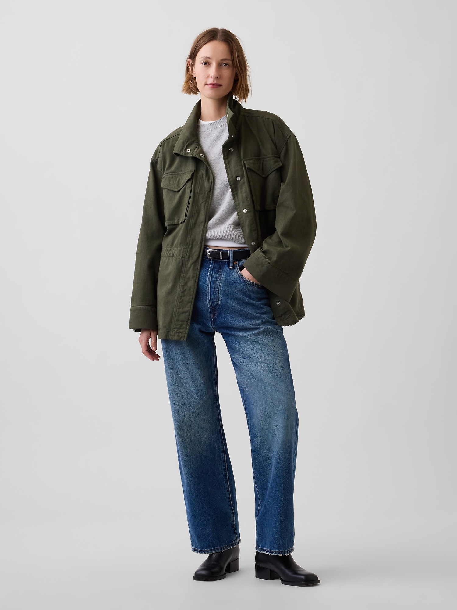 Женская куртка Gap Oversized Utility Swing, цвет: Чёрный мох зелёный — фото 2