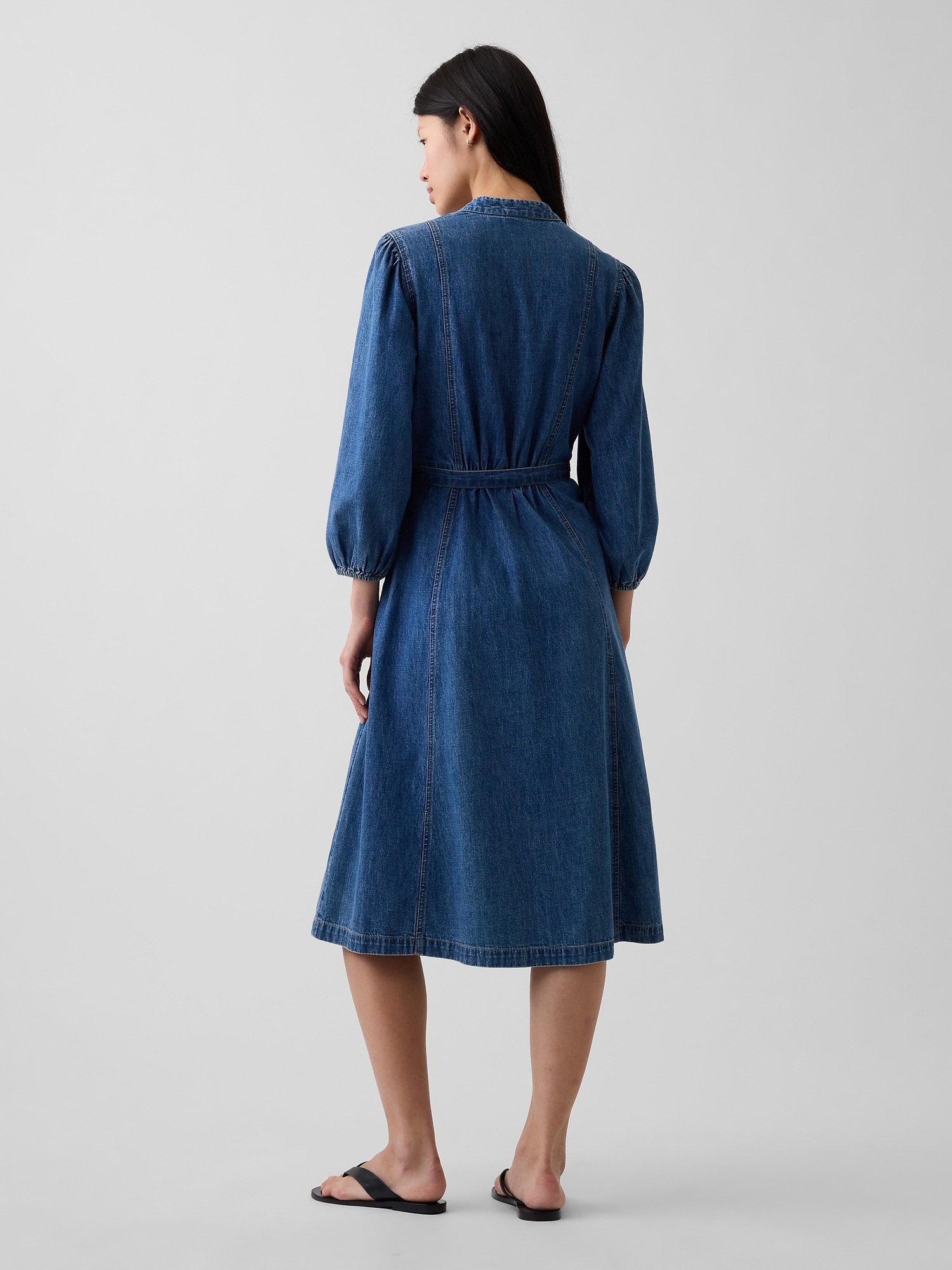 Женские платья Gap Denim Tie-Belt Midi Dress — фото 2