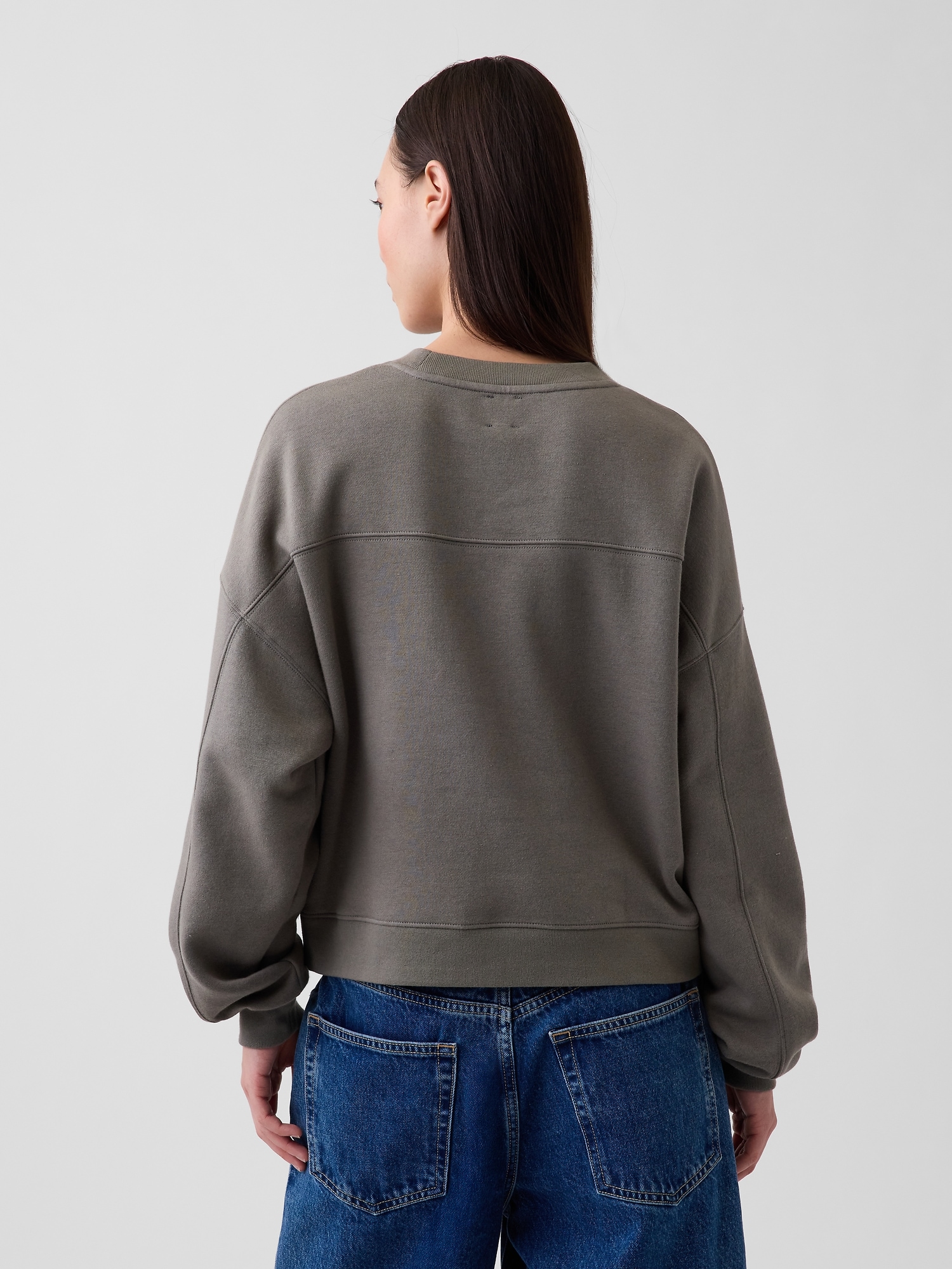 Женские толстовки Gap Vintage Soft Wedge Crewneck, цвет: Серый — фото 3