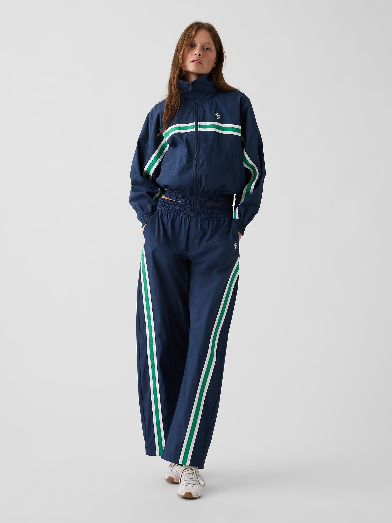 Женская куртка Gap × Malbon Textured Poplin Windbreaker, цвет: Винтажный тёмно-синий — фото 2