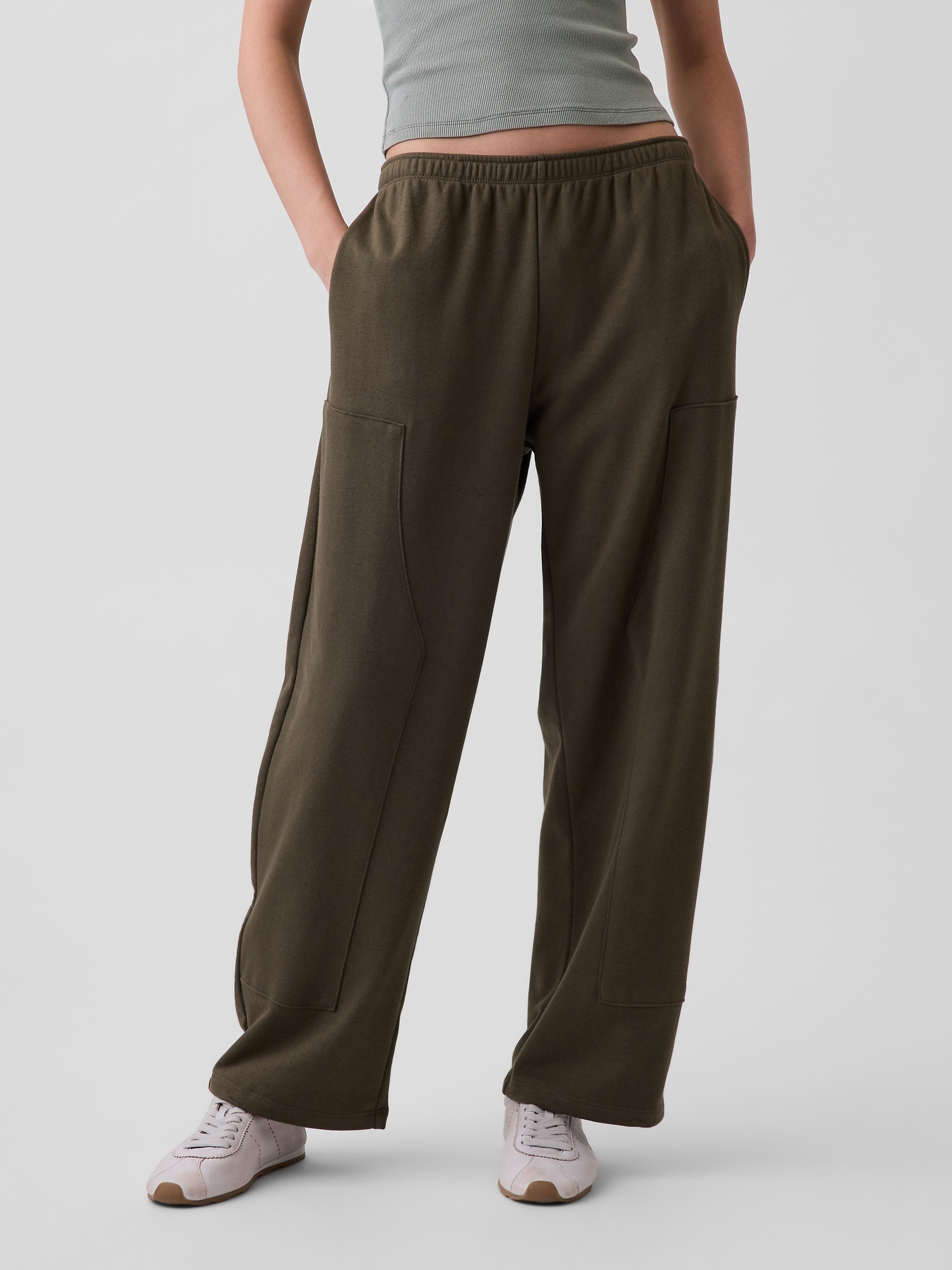 Женские брюки Gap VintageSoft Terry Double-Knee Sweatpants, цвет: Зелёный — фото 2