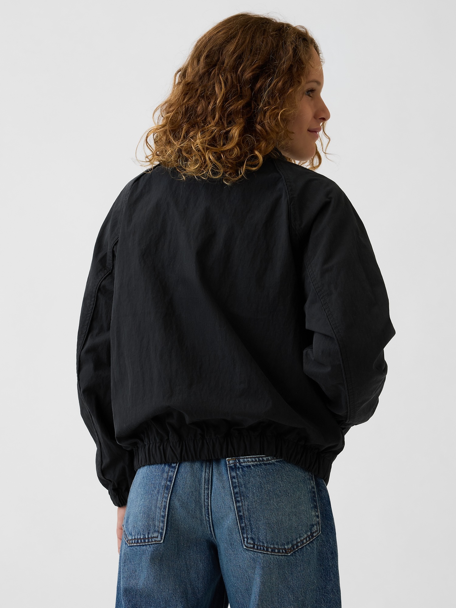 Детская куртка Gap Relaxed Track Jacket, цвет: Чёрный — фото 3