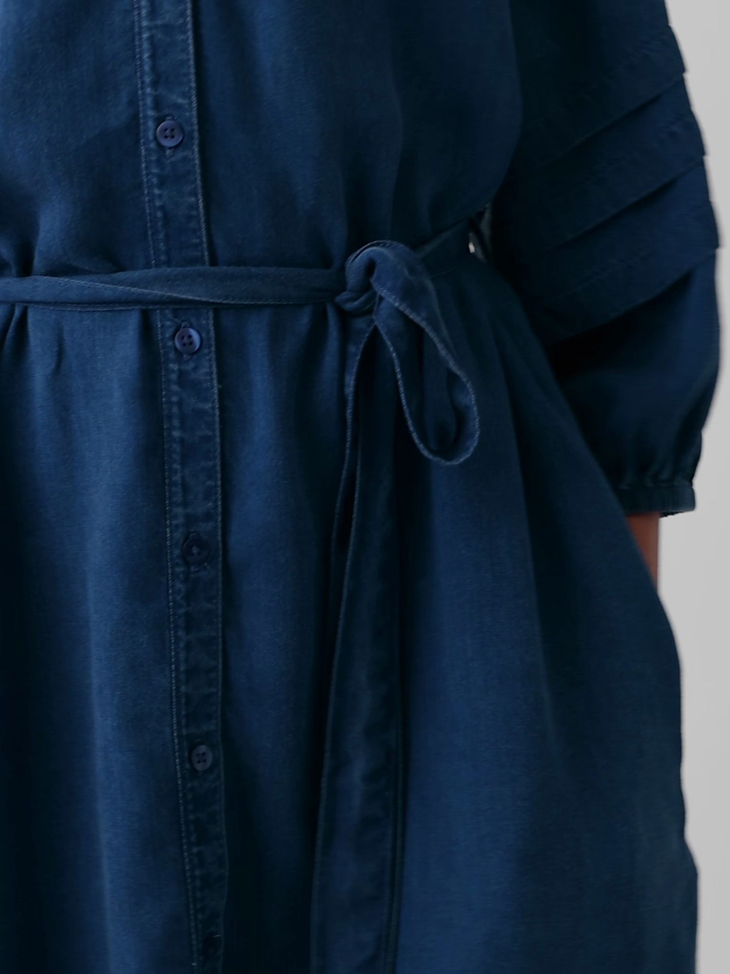 Gap Denim Tie-Waist Mini Shirtdress — фото 6