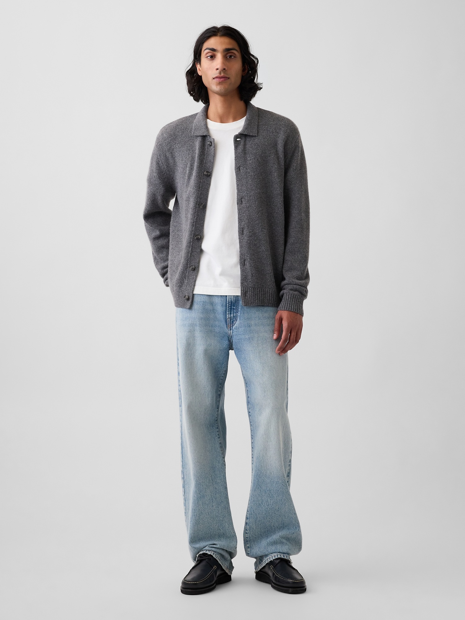 Мужской кардиган Gap Relaxed Polo Cardigan, цвет: Угольный серый — фото 2