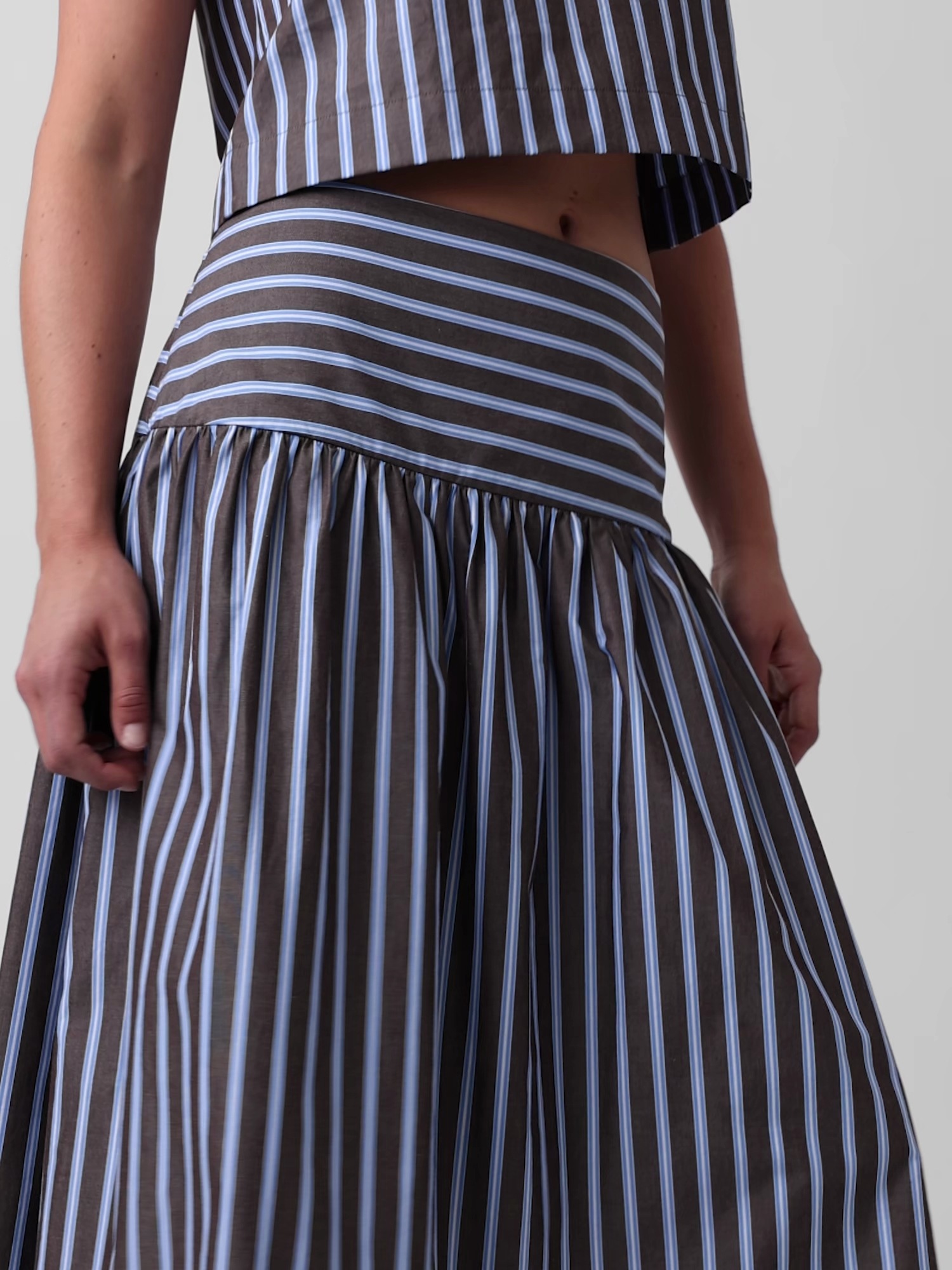 Женские юбки Gap Poplin Drop-Waist Maxi Skirt — фото 7