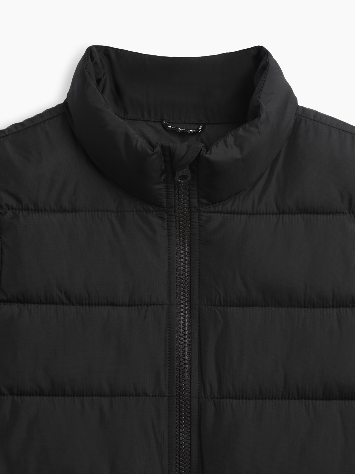 Детский жилет Gap Recycled Lightweight Puffer Vest, цвет: Чёрный, вариант 1 — фото 5