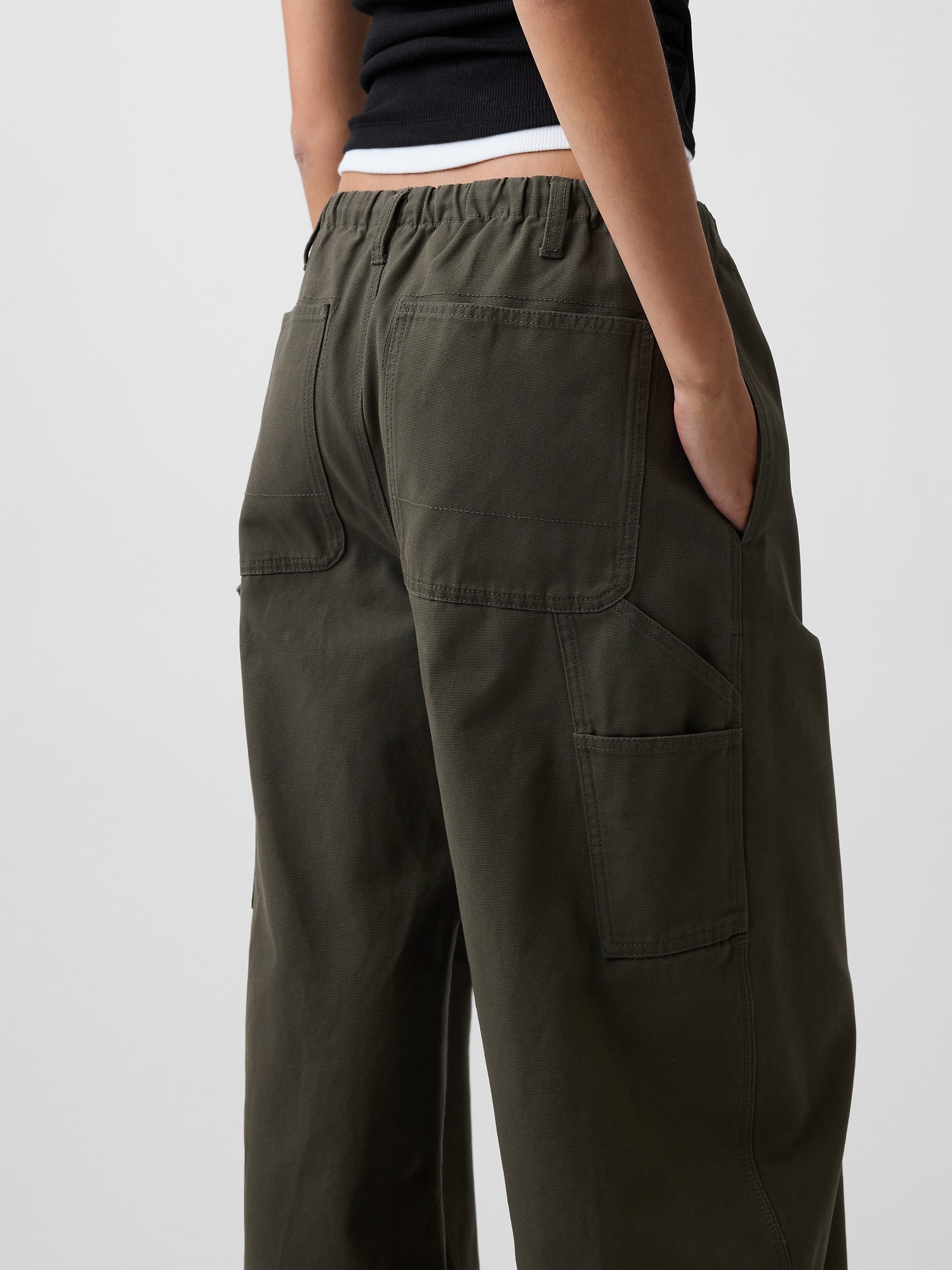 Женские брюки Gap Canvas Easy Baggy Barrel Cargo, цвет: Зелёный — фото 5