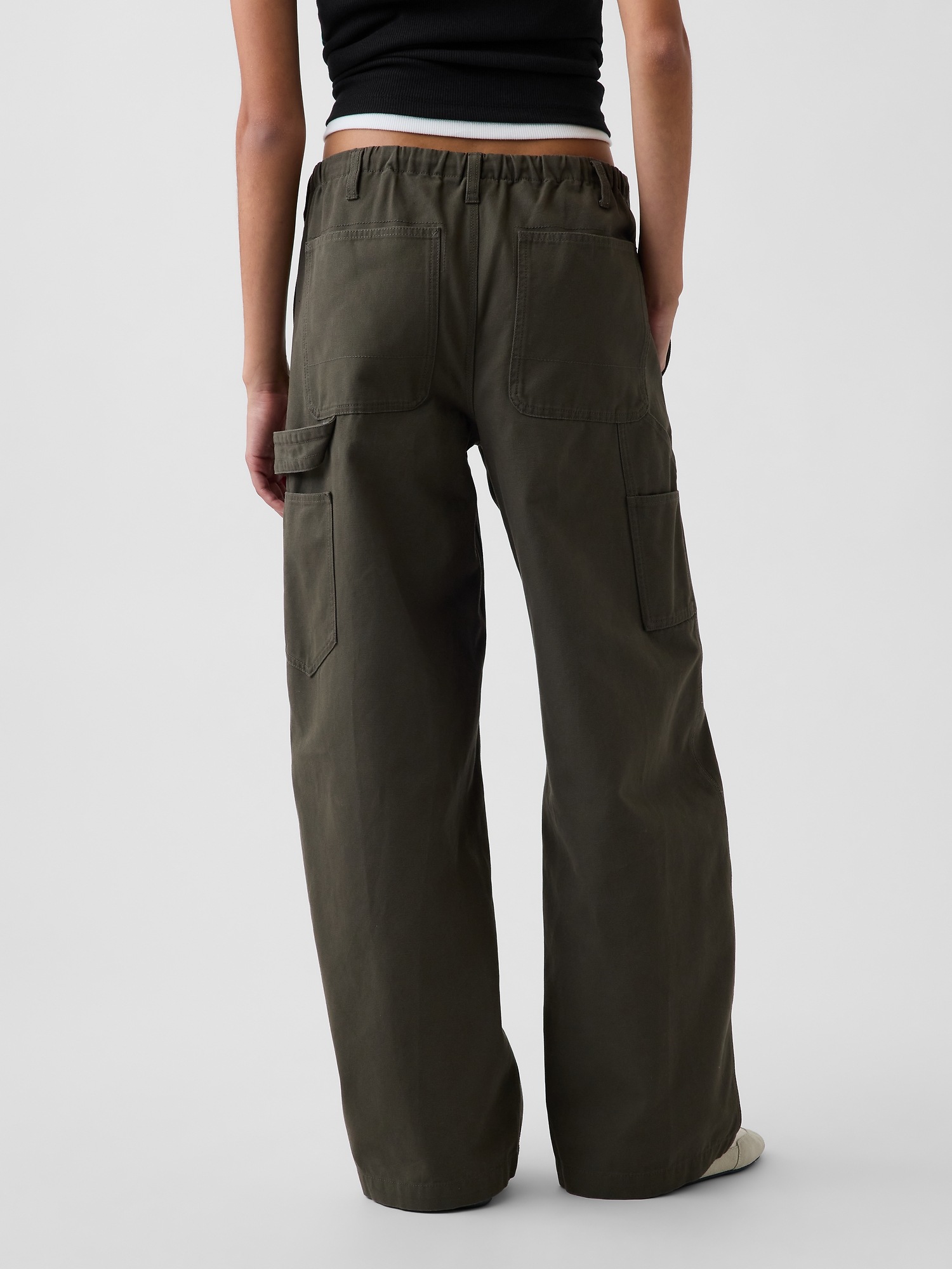 Женские брюки Gap Canvas Easy Baggy Barrel Cargo, цвет: Зелёный — фото 4