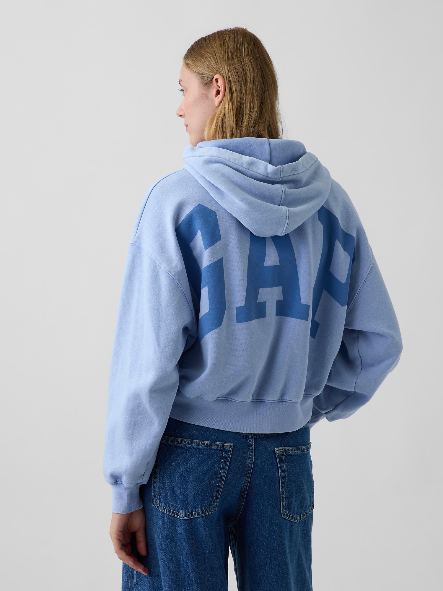 Женское худи Gap VintageSoft Crop Logo, цвет: Синий — фото 3