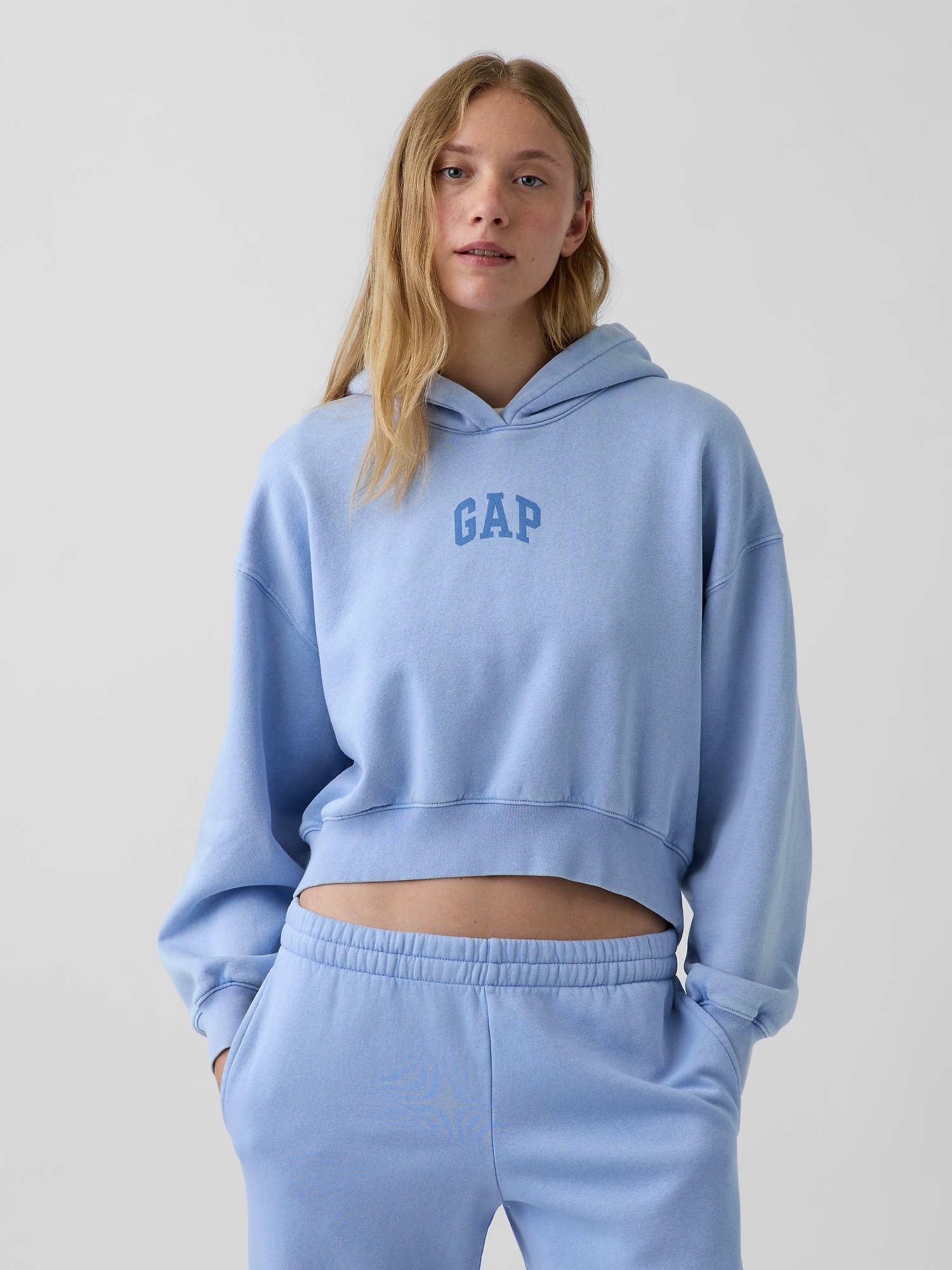 Женское худи Gap VintageSoft Crop Logo, цвет: Синий — фото 5