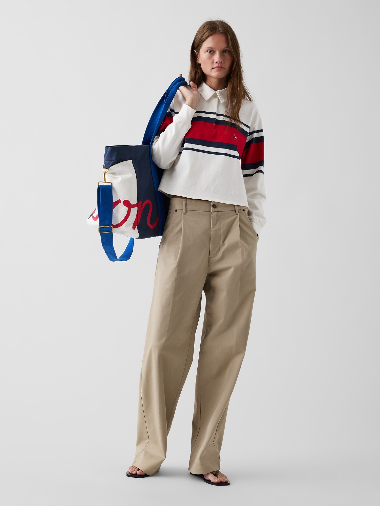 Женская рубашка Gap × Malbon Oversized Crop Rugby Shirt, цвет: Молочный белый — фото 2