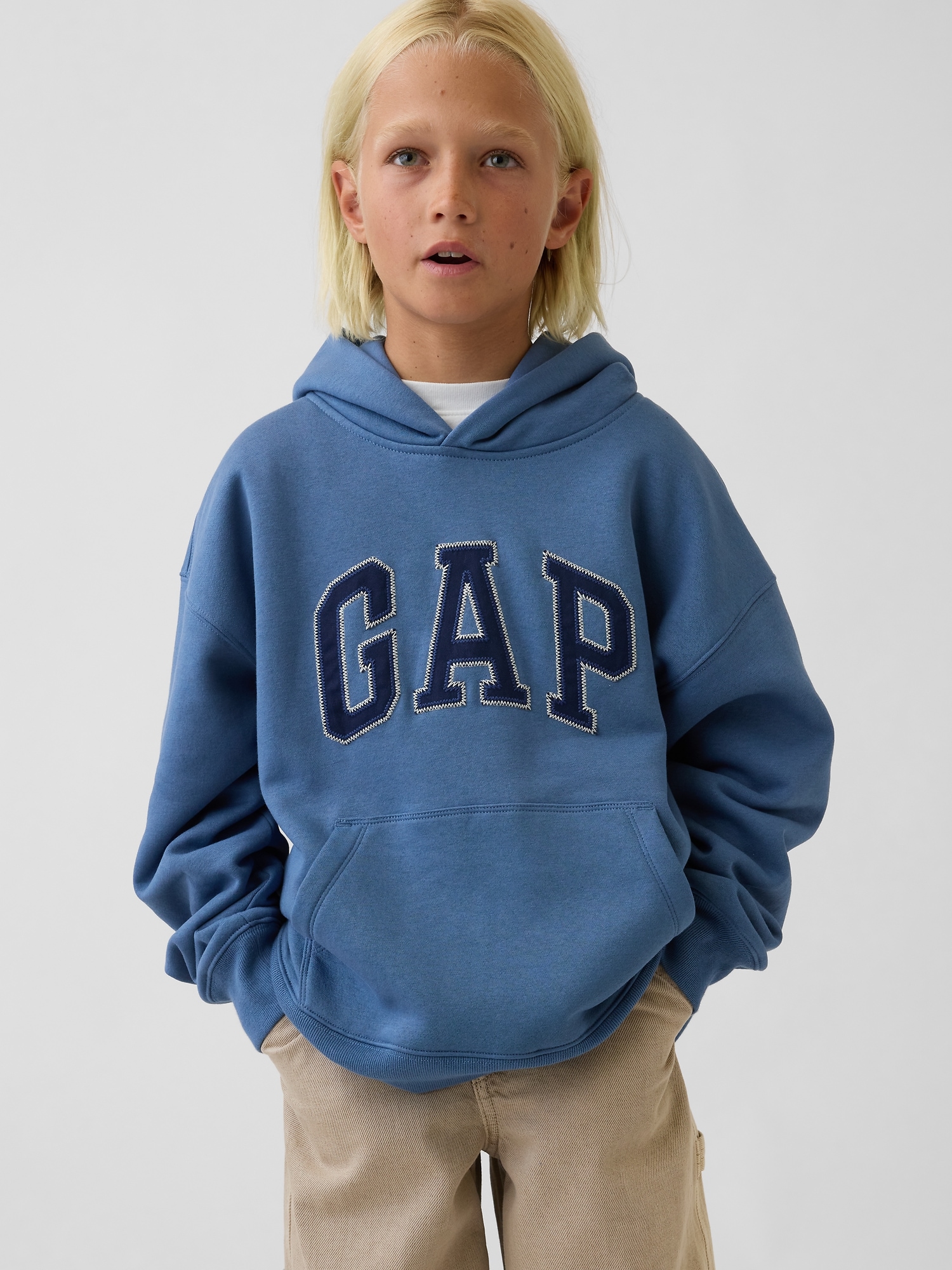 Детское худи Gap VintageSoft Arch Logo, цвет: Синий