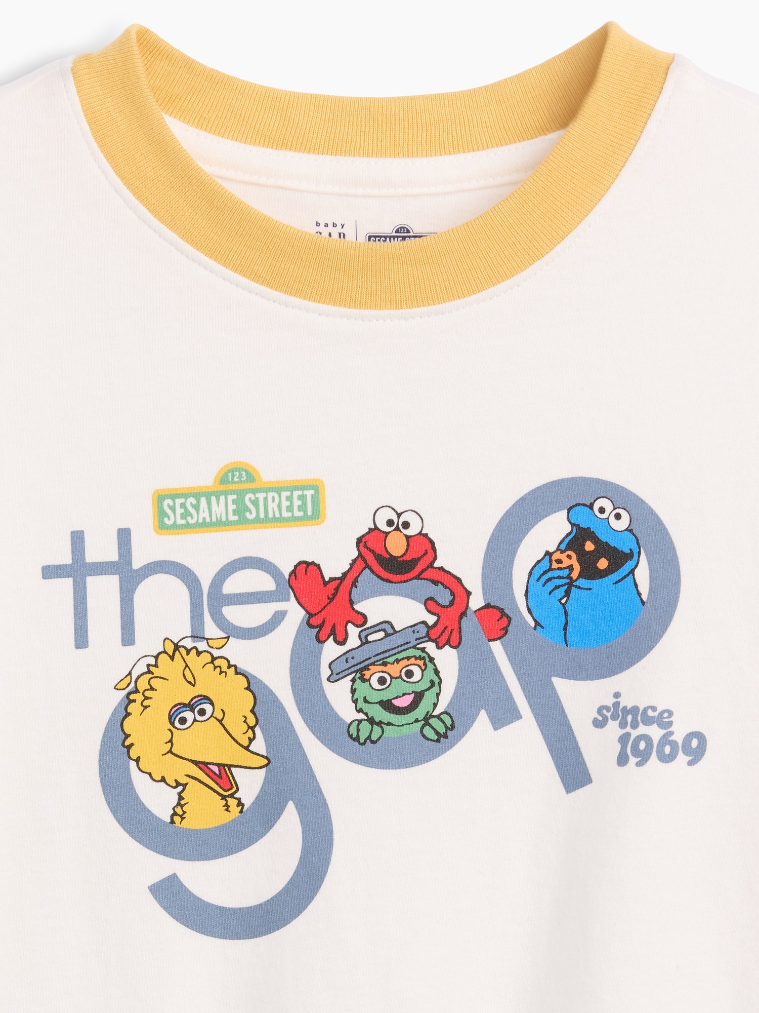 Футболка Gap Sesame Street Graphic T-Shirt для малышей, цвет: Миндальный — фото 5