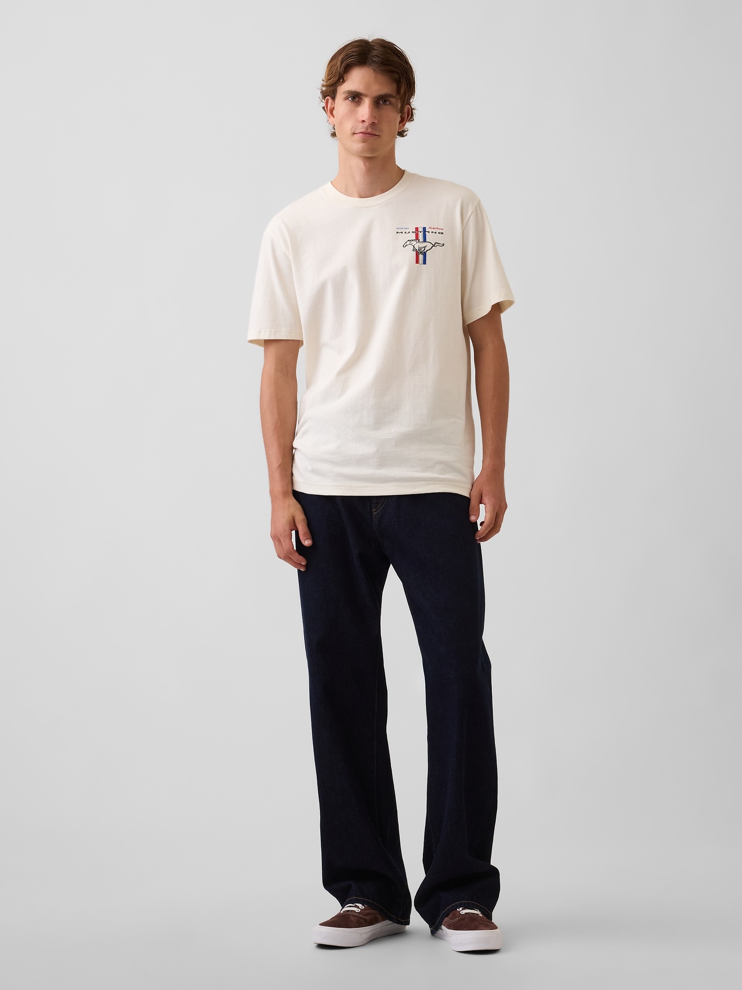 Мужские футболки Gap Ford Mustang Relaxed Graphic T-Shirt — фото 2