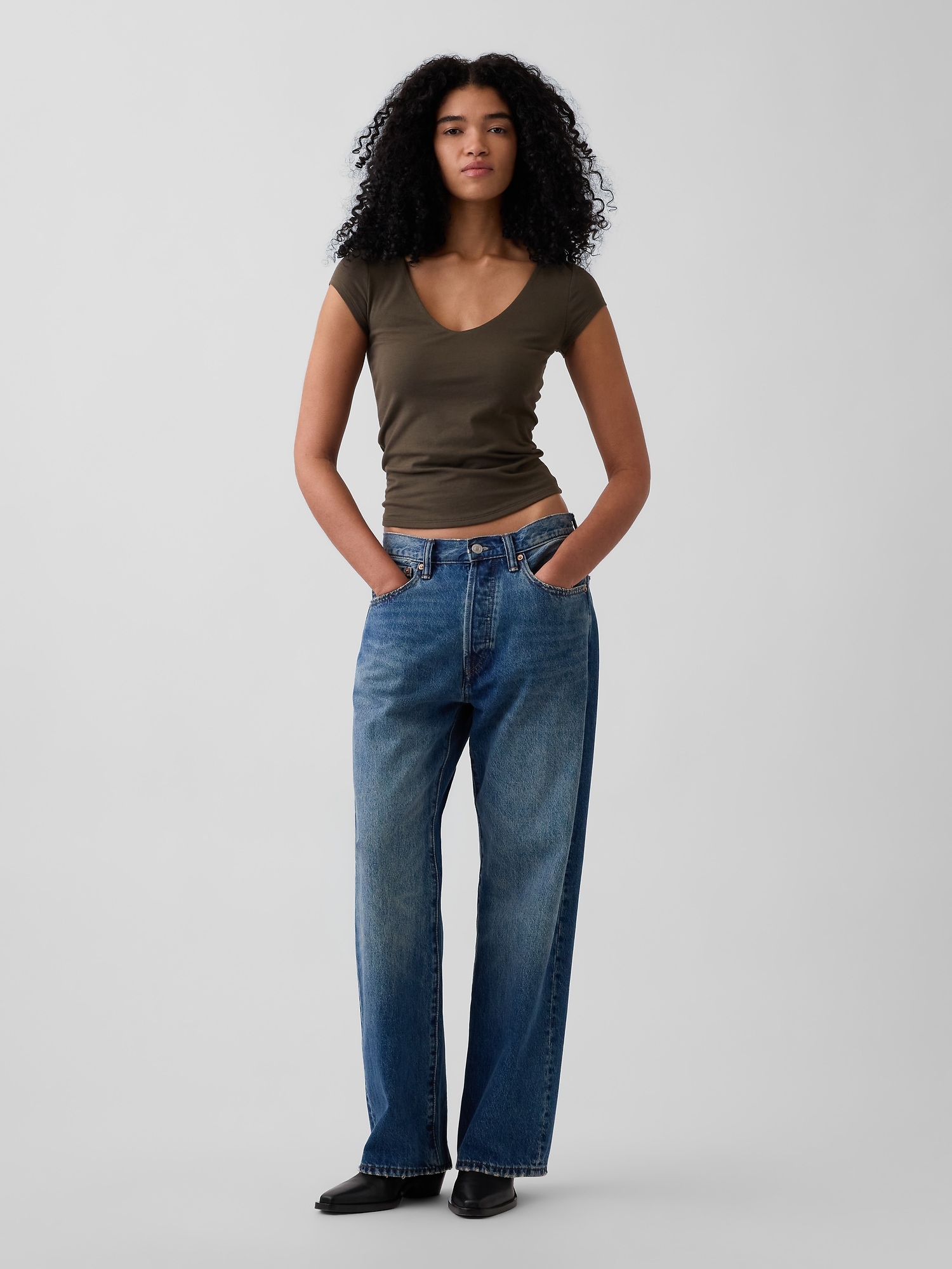 Женская футболка Gap CloseKnit Jersey V-Neck, цвет: Зелёный — фото 2