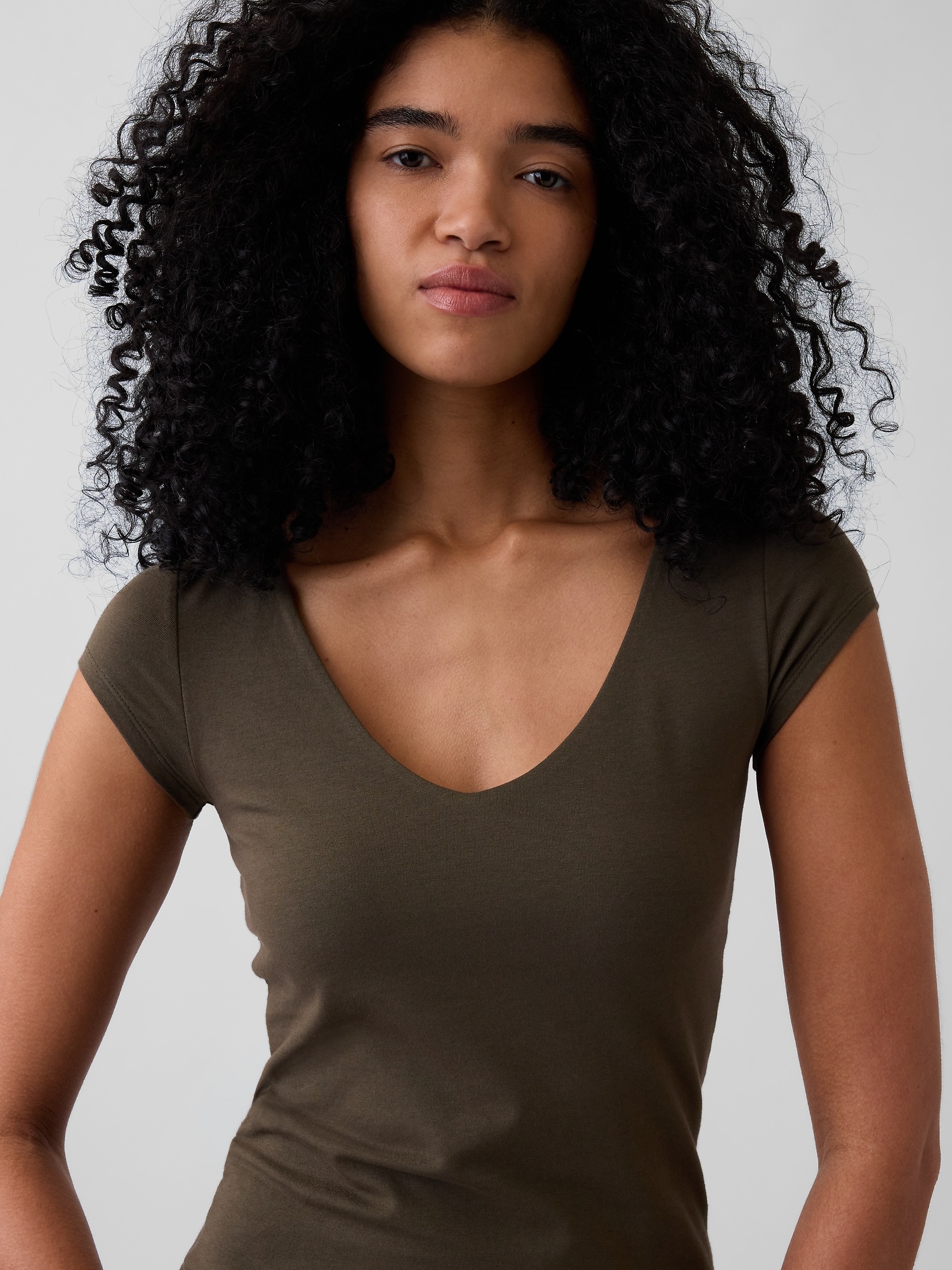 Женская футболка Gap CloseKnit Jersey V-Neck, цвет: Зелёный — фото 4