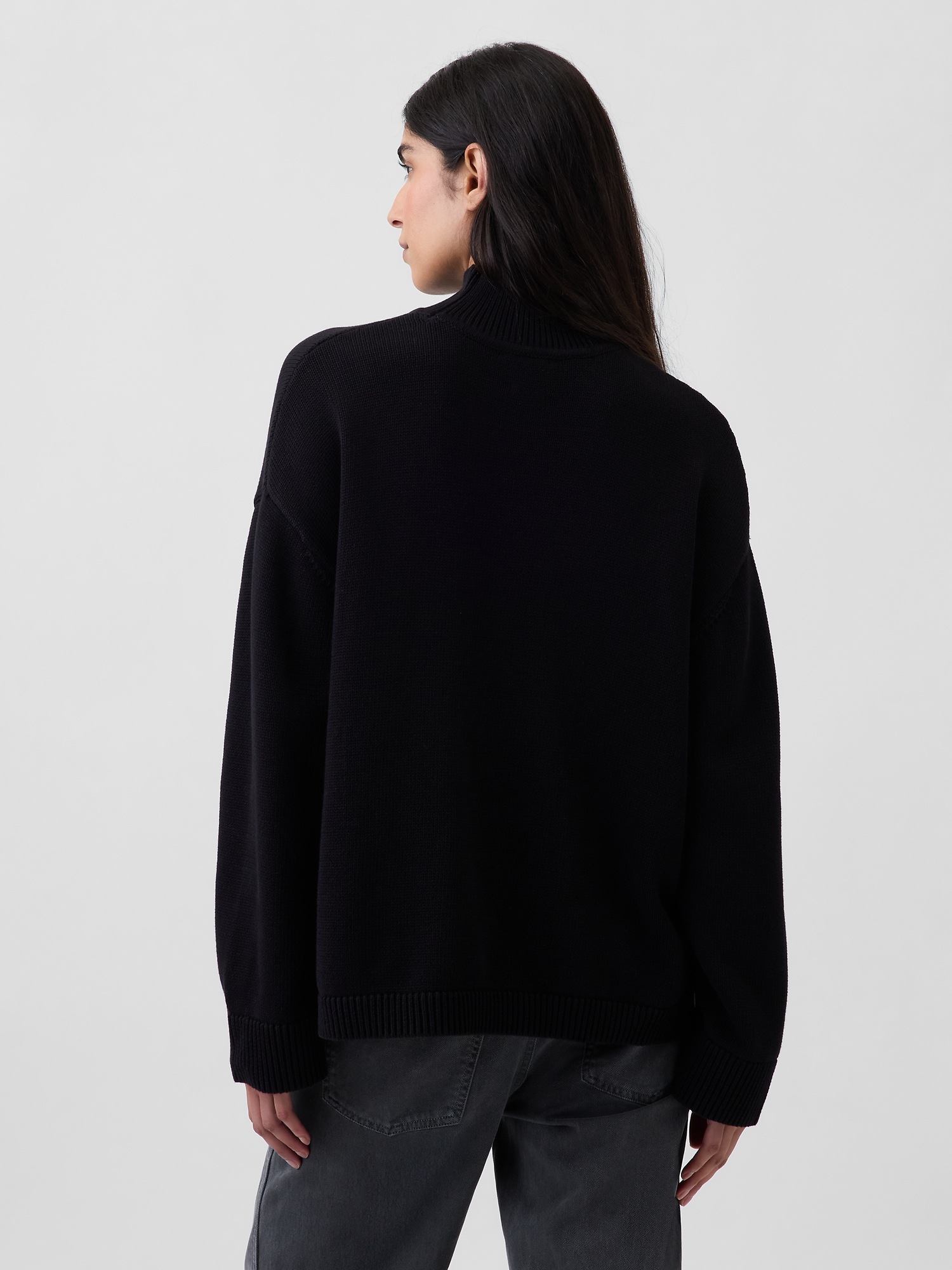 Женский свитер Gap 100% Cotton Oversized Mockneck, цвет: Чёрный — фото 3