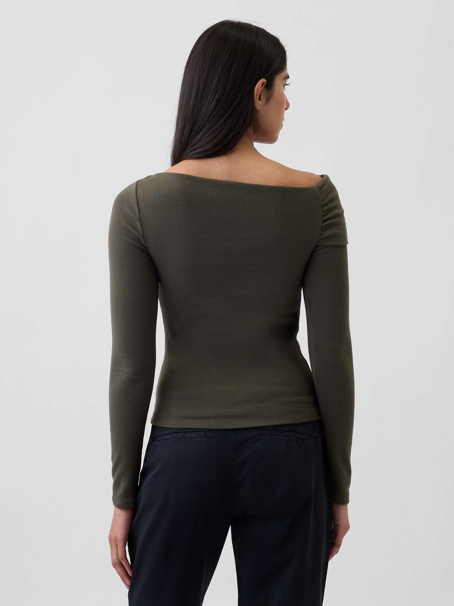 Женская футболка Gap Modern Asymmetrical, цвет: Зелёный — фото 3