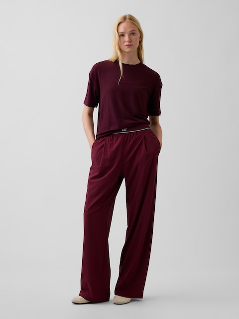 GapFit Pleated Easy Logo Pants