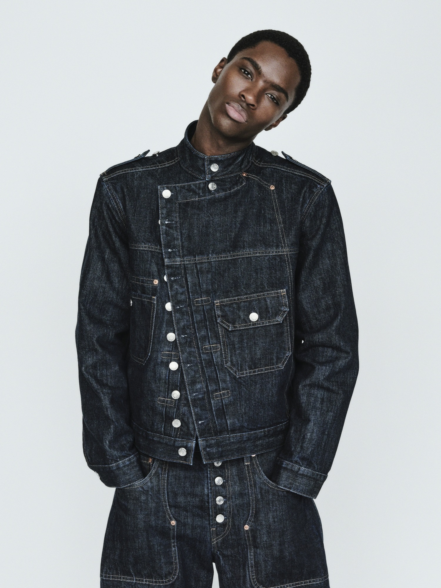 Мужская куртка Gap GapStudio Asymmetric Denim Jacket, цвет: Тёмная варка — фото 8