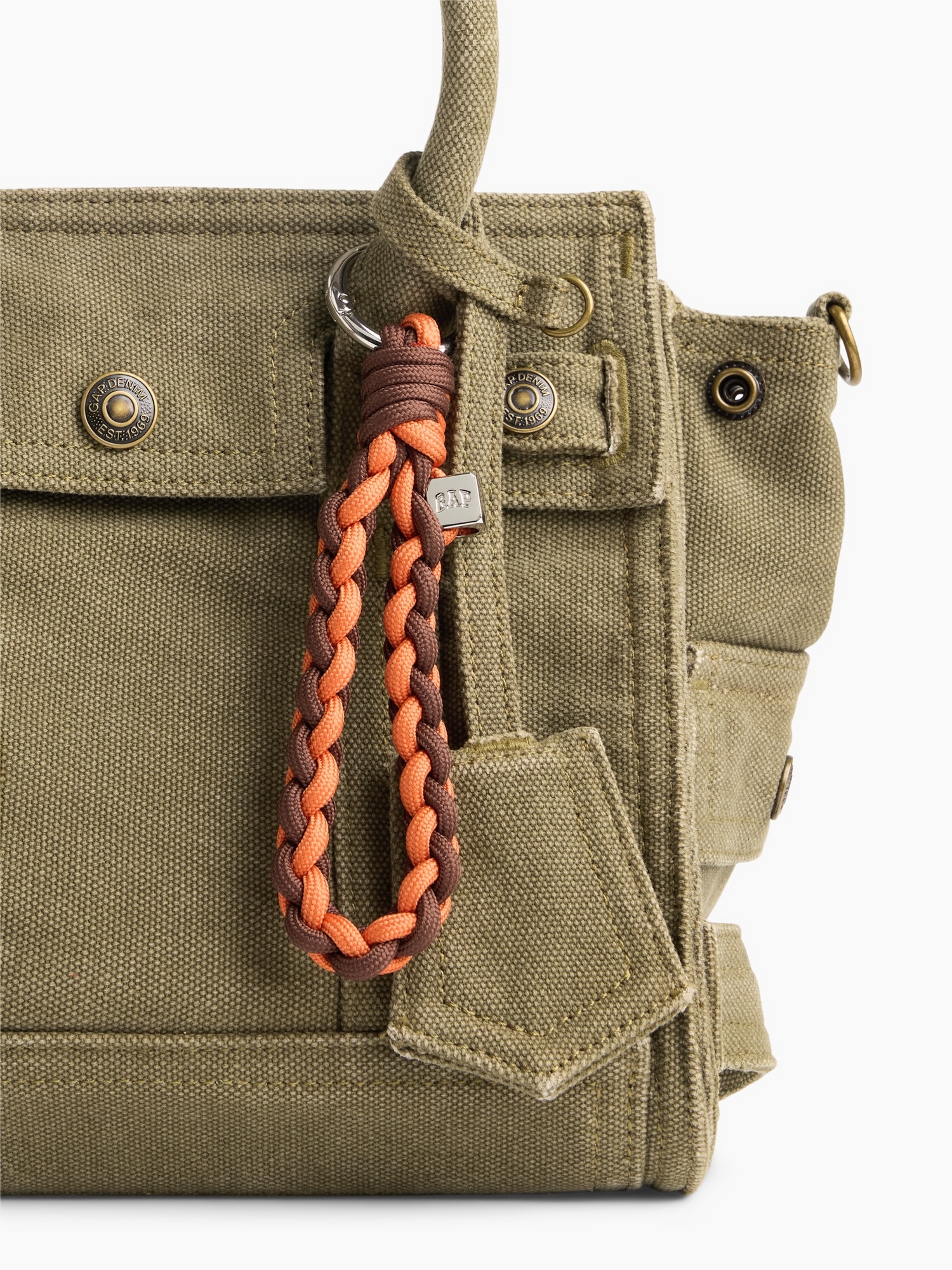 Женский брелок Gap Logo Lanyard Bag Charm, цвет: Оранжевый / Коричневый — фото 2