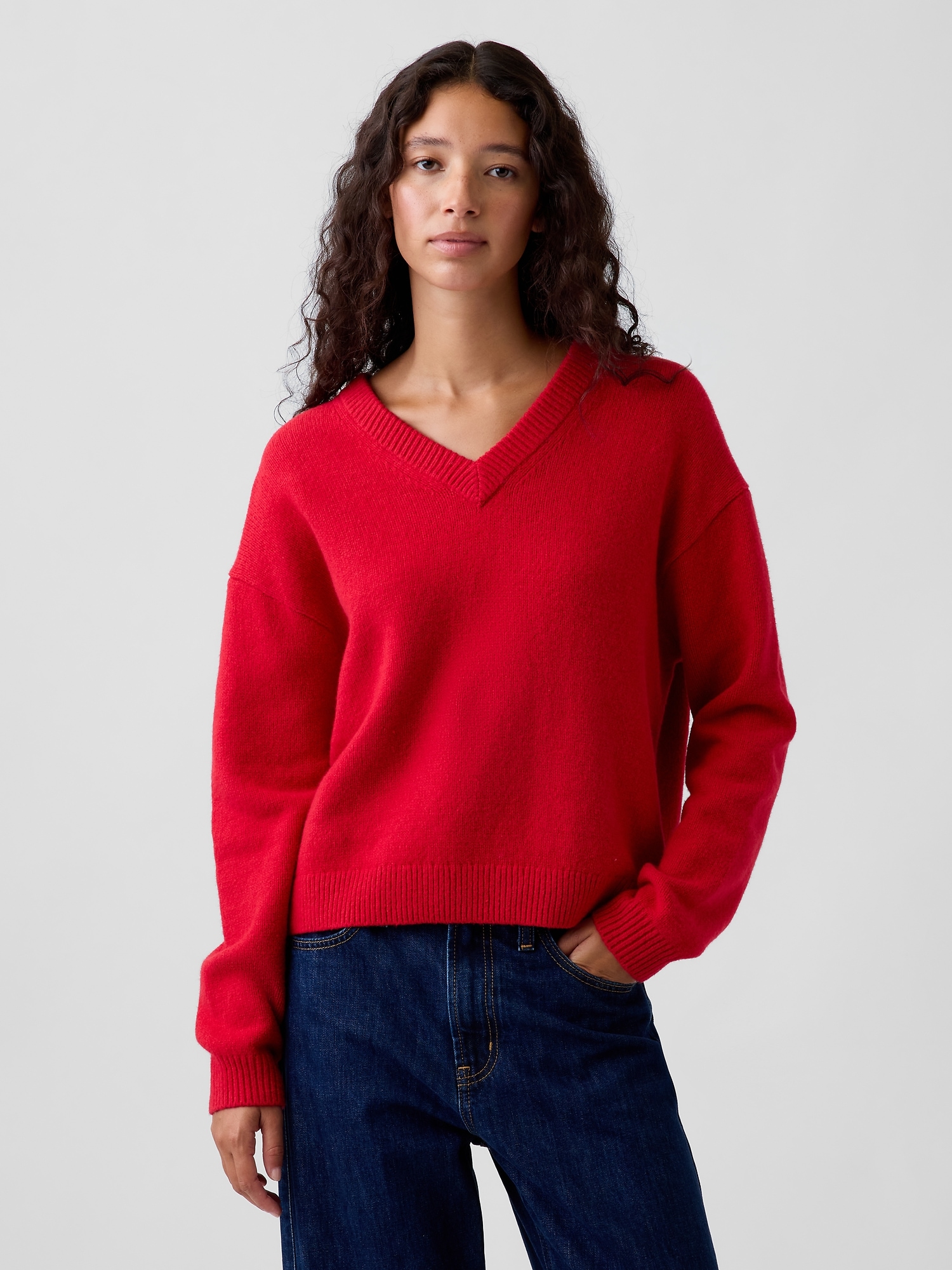 Gap Cashsoft Oversized V-neck Sweater In Modern Red
