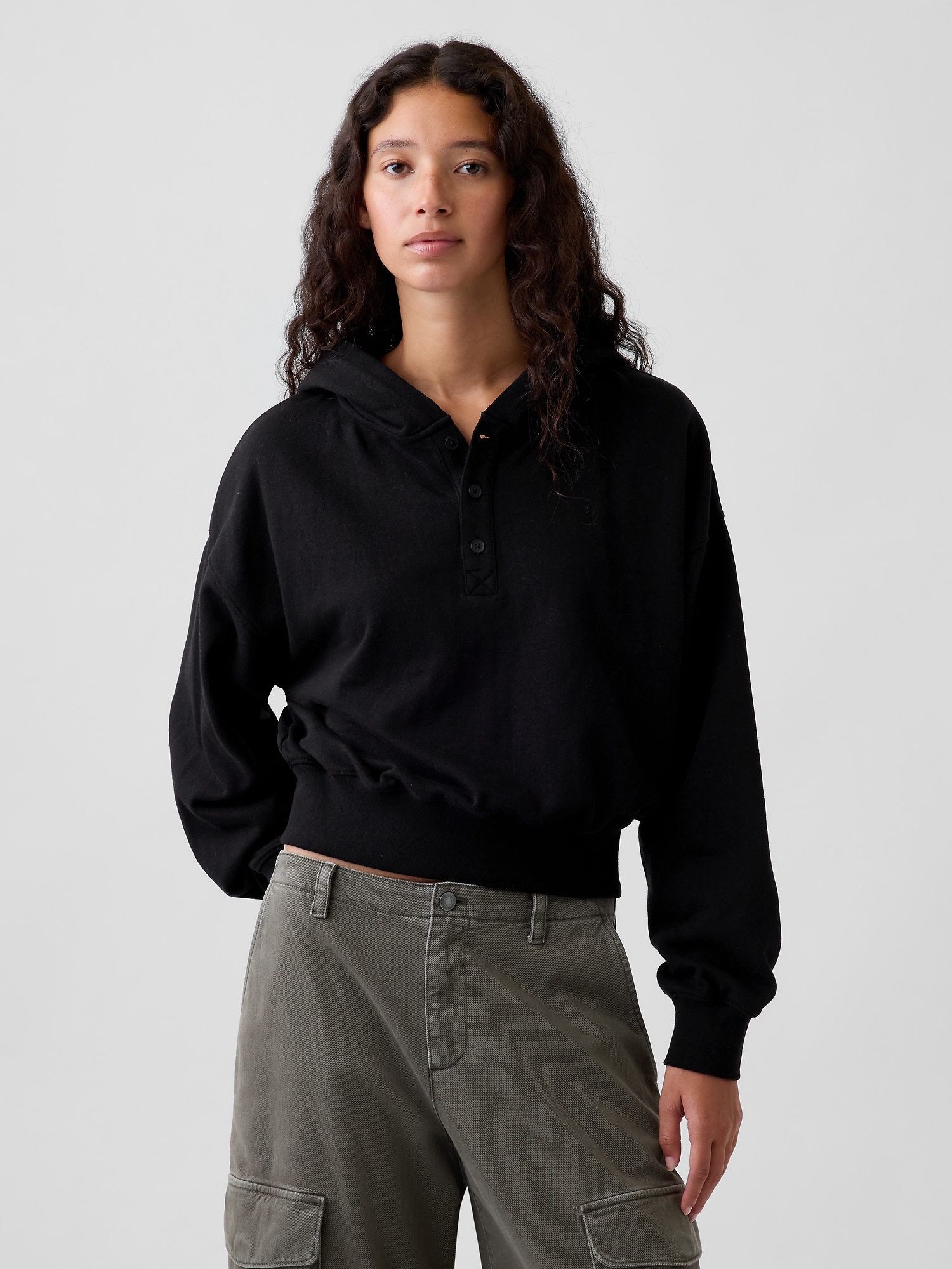 Женское худи Gap VintageSoft Oversized Henley, цвет: Чёрный