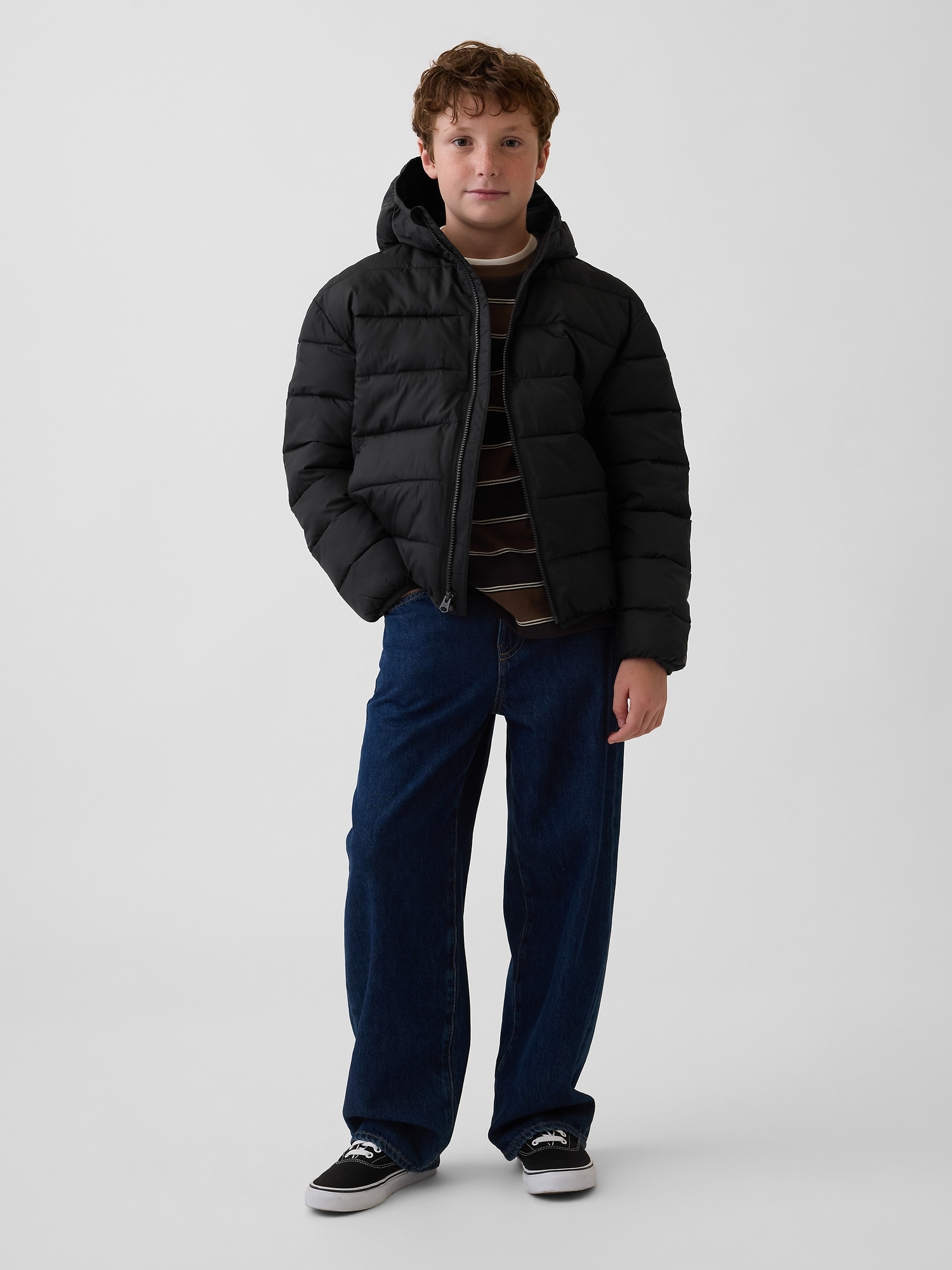 Детская куртка Gap Recycled Kids Lightweight Puffer, цвет: Чёрный — фото 4