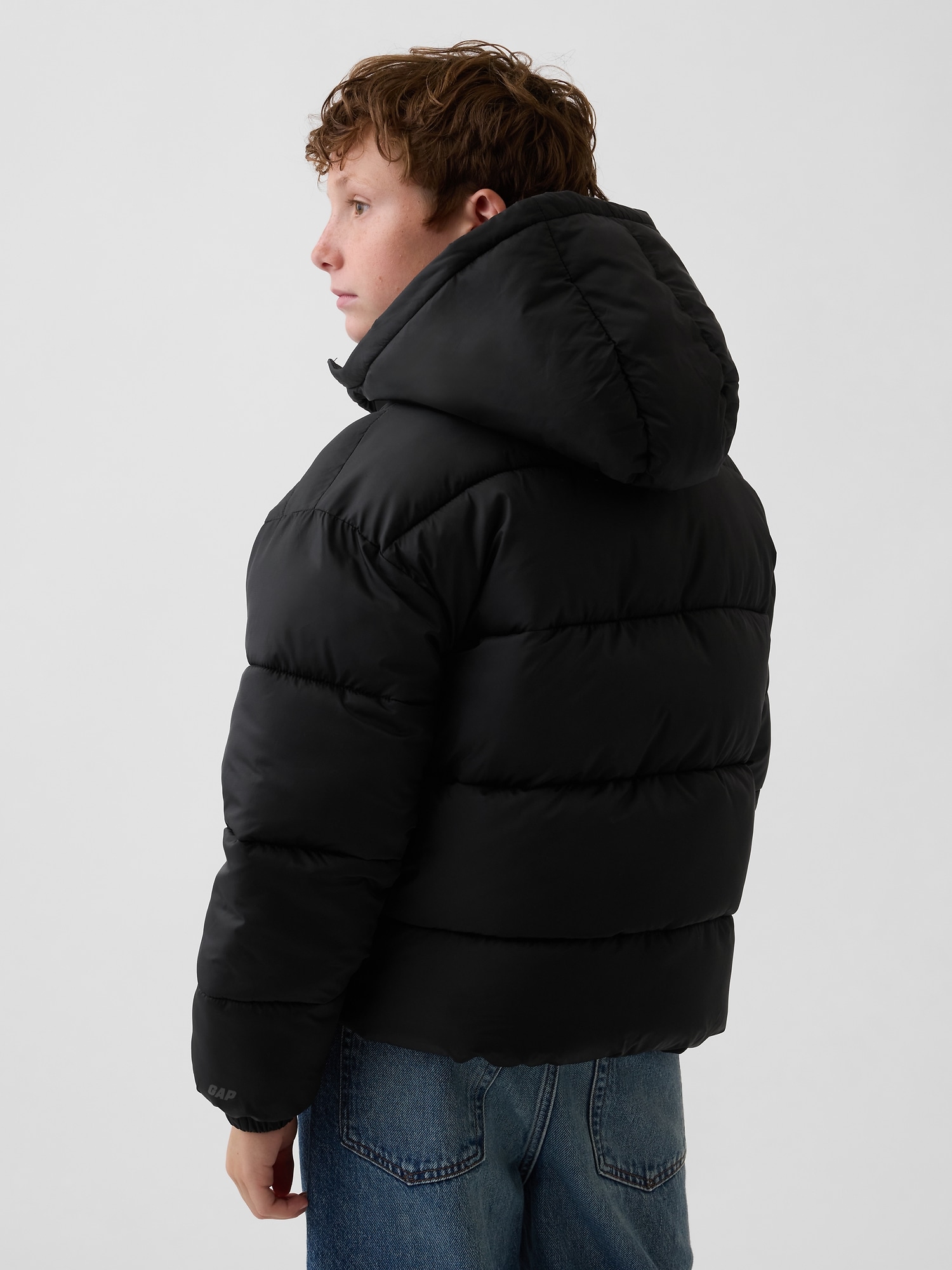 Детская куртка Gap Recycled Heavyweight Puffer, цвет: Чёрный — фото 3