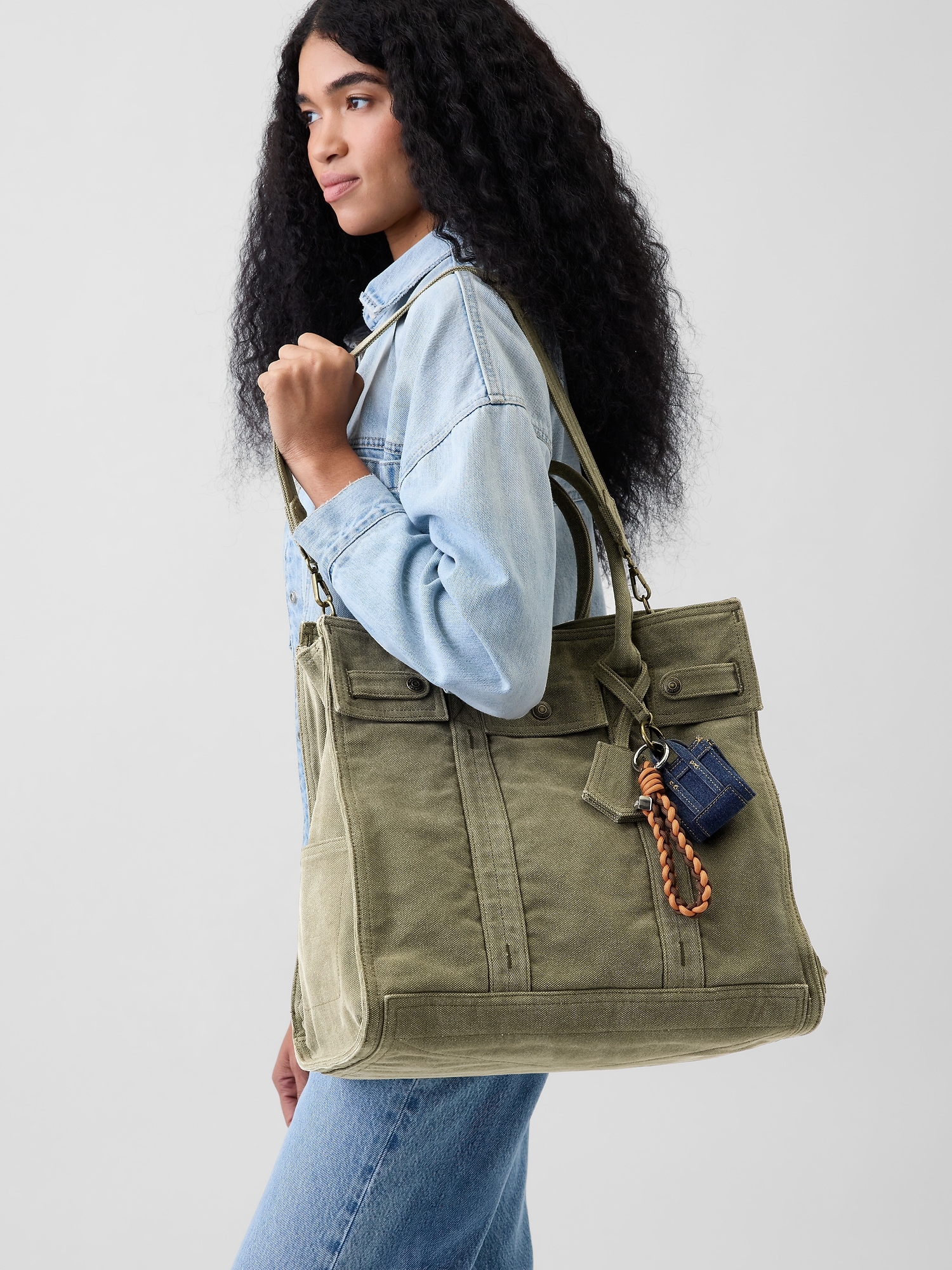 Мужская сумка Gap Large Canvas Five Pocket Tote, цвет: Оливковый зелёный — фото 2