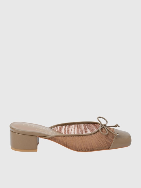 Geneva Heeled Mule