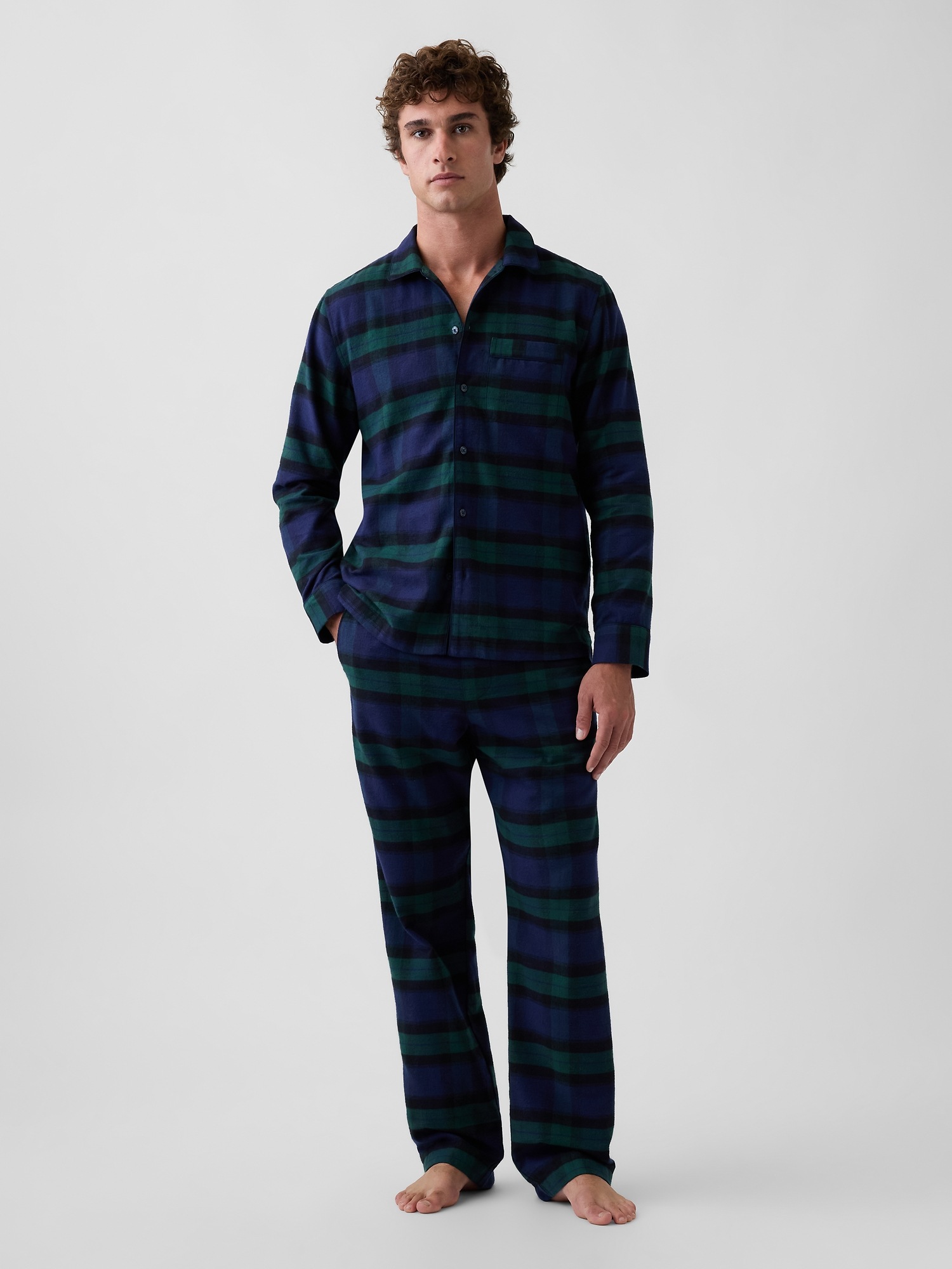Пижамный комплект Softest для мужчин, фланель — Gap, цвет: Клетчатый