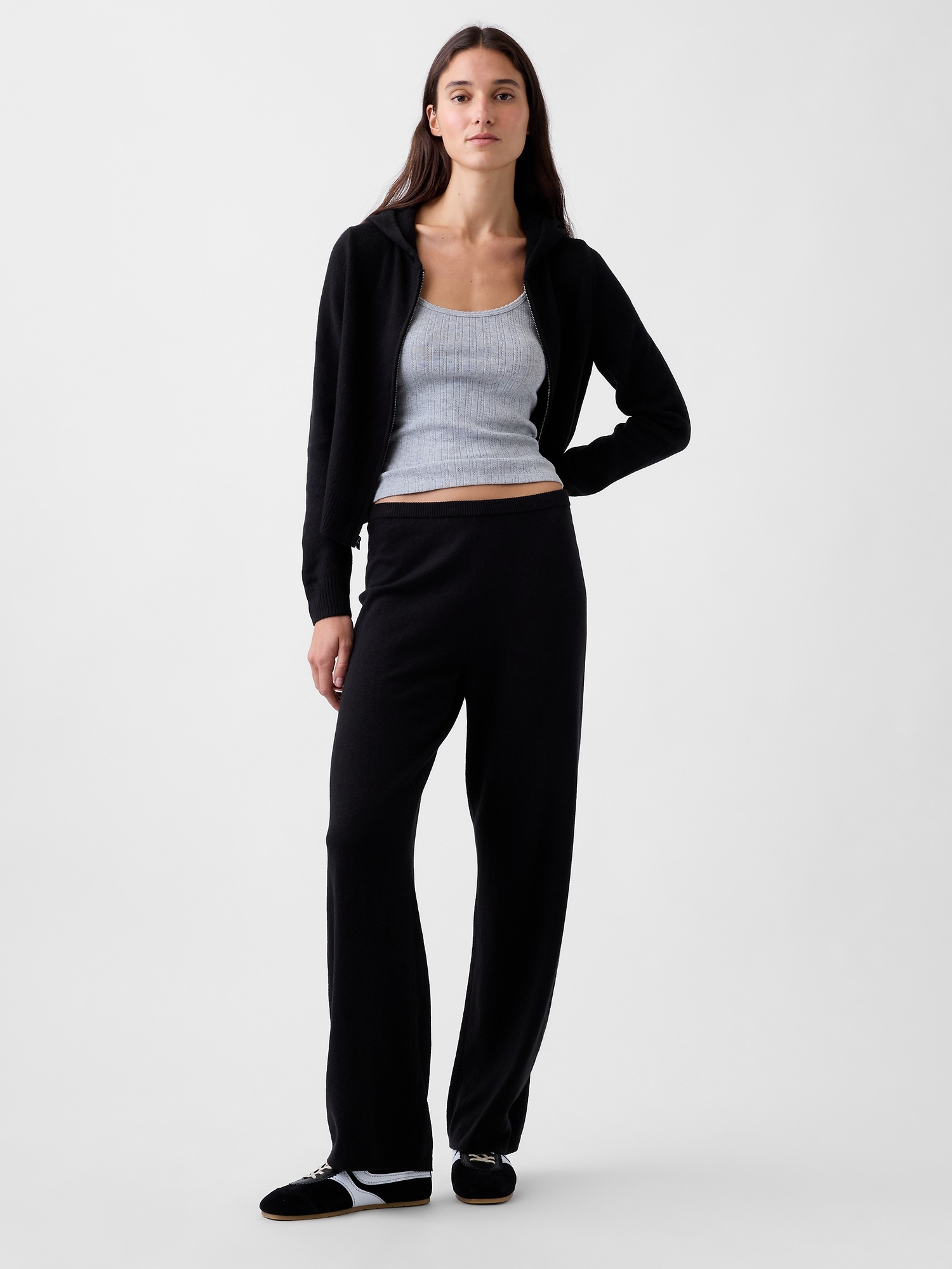 Женское худи Gap CashSoft Zip, цвет: Чёрный — фото 5