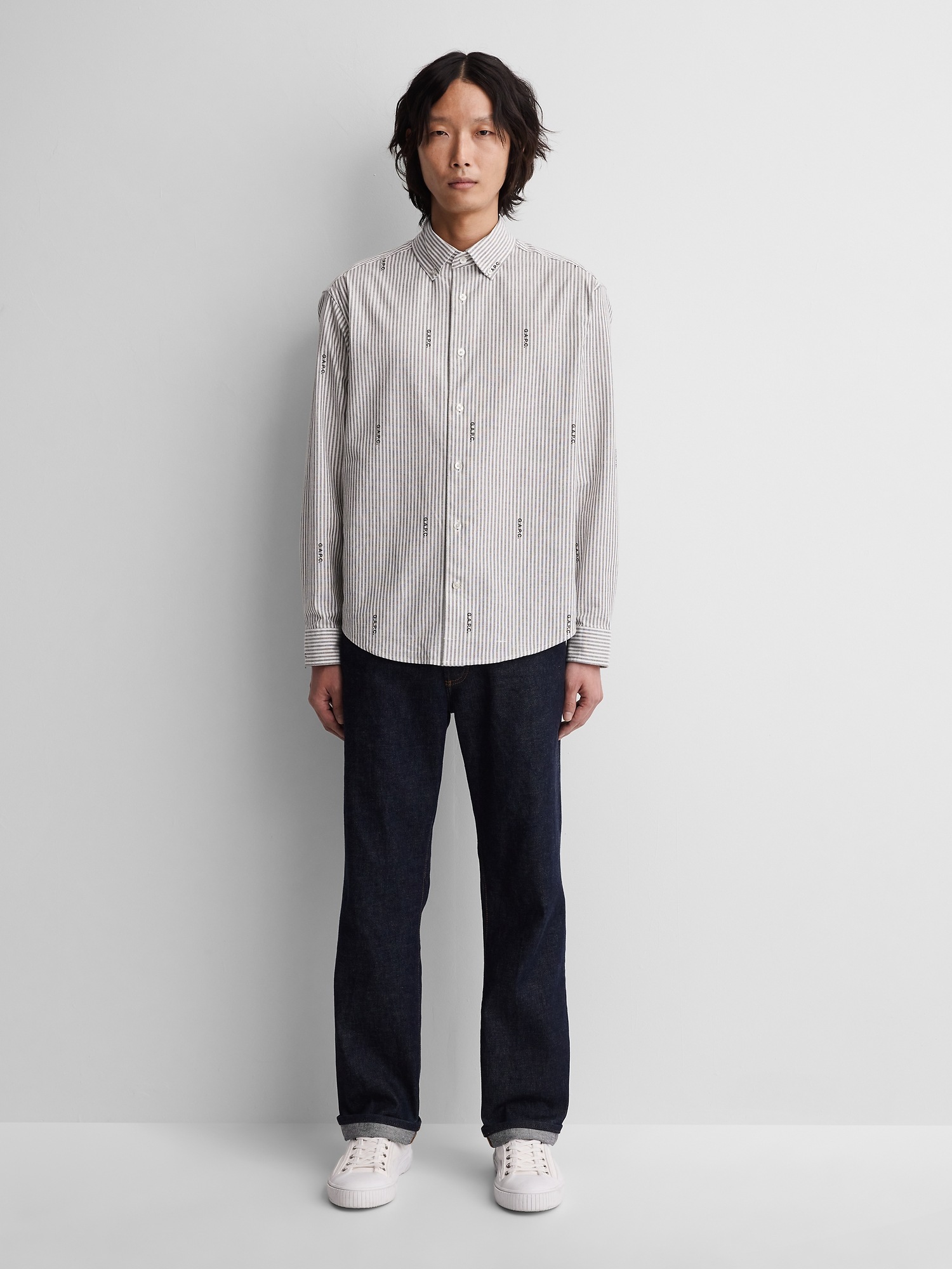 Женская рубашка Gap × A.P.C. Relaxed Logo Oxford, цвет: Полосатый коричневый — фото 2