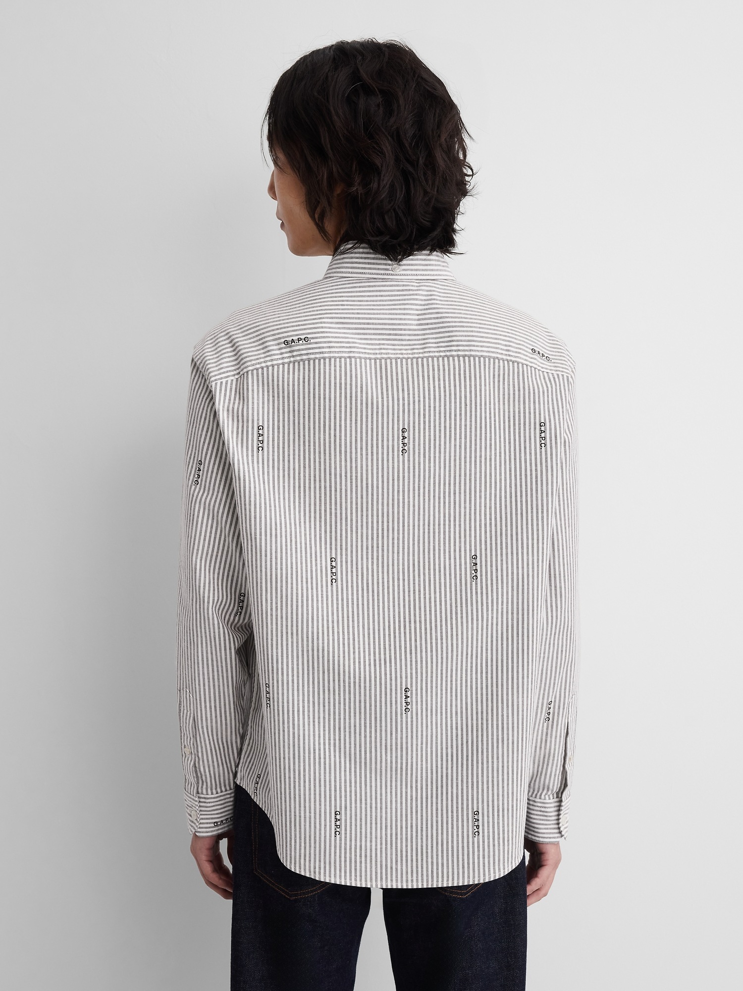 Женская рубашка Gap × A.P.C. Relaxed Logo Oxford, цвет: Полосатый коричневый — фото 3