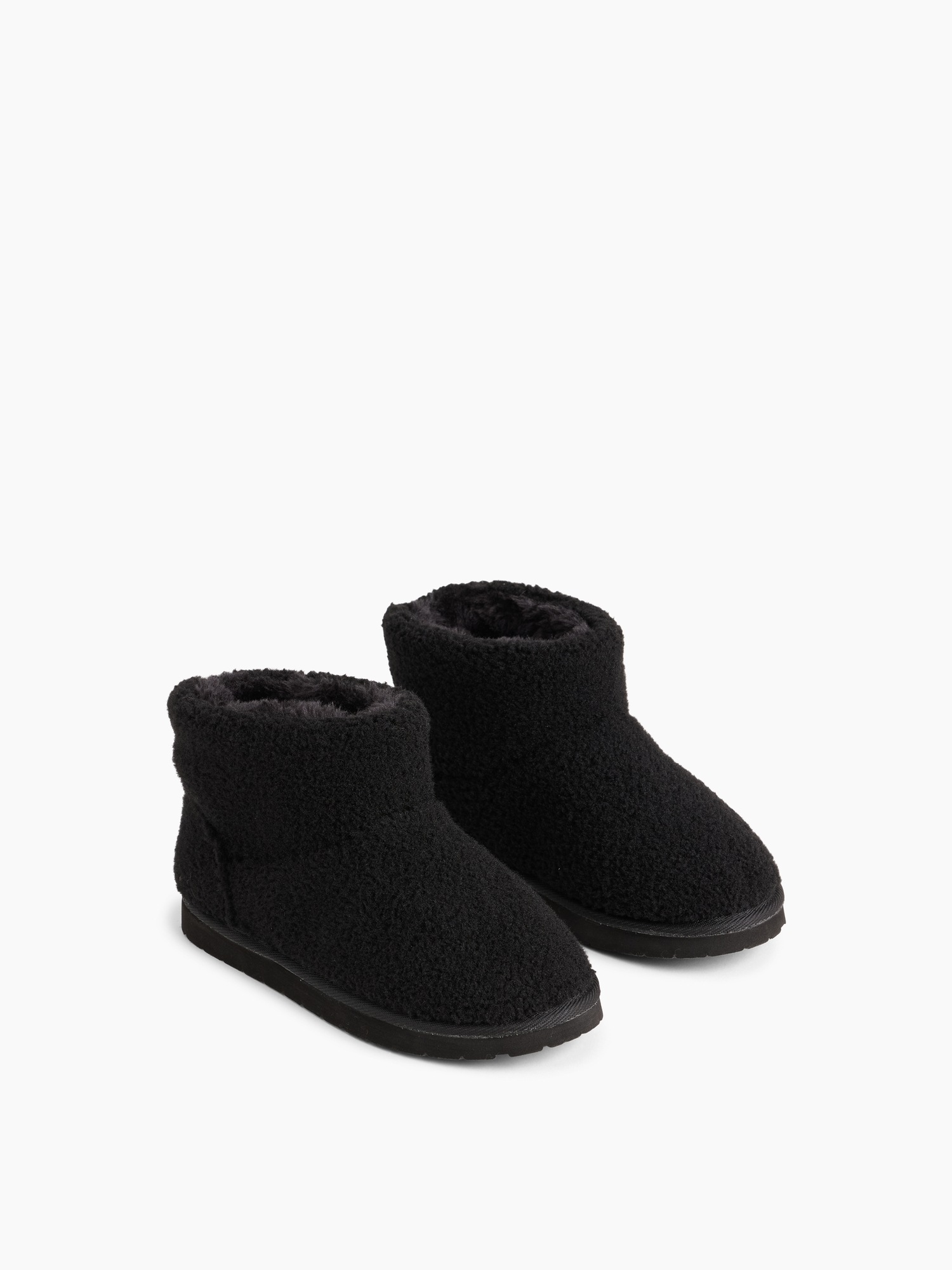 Детские уютные ботинки Gap из шерпы, цвет: Чёрный — фото 2
