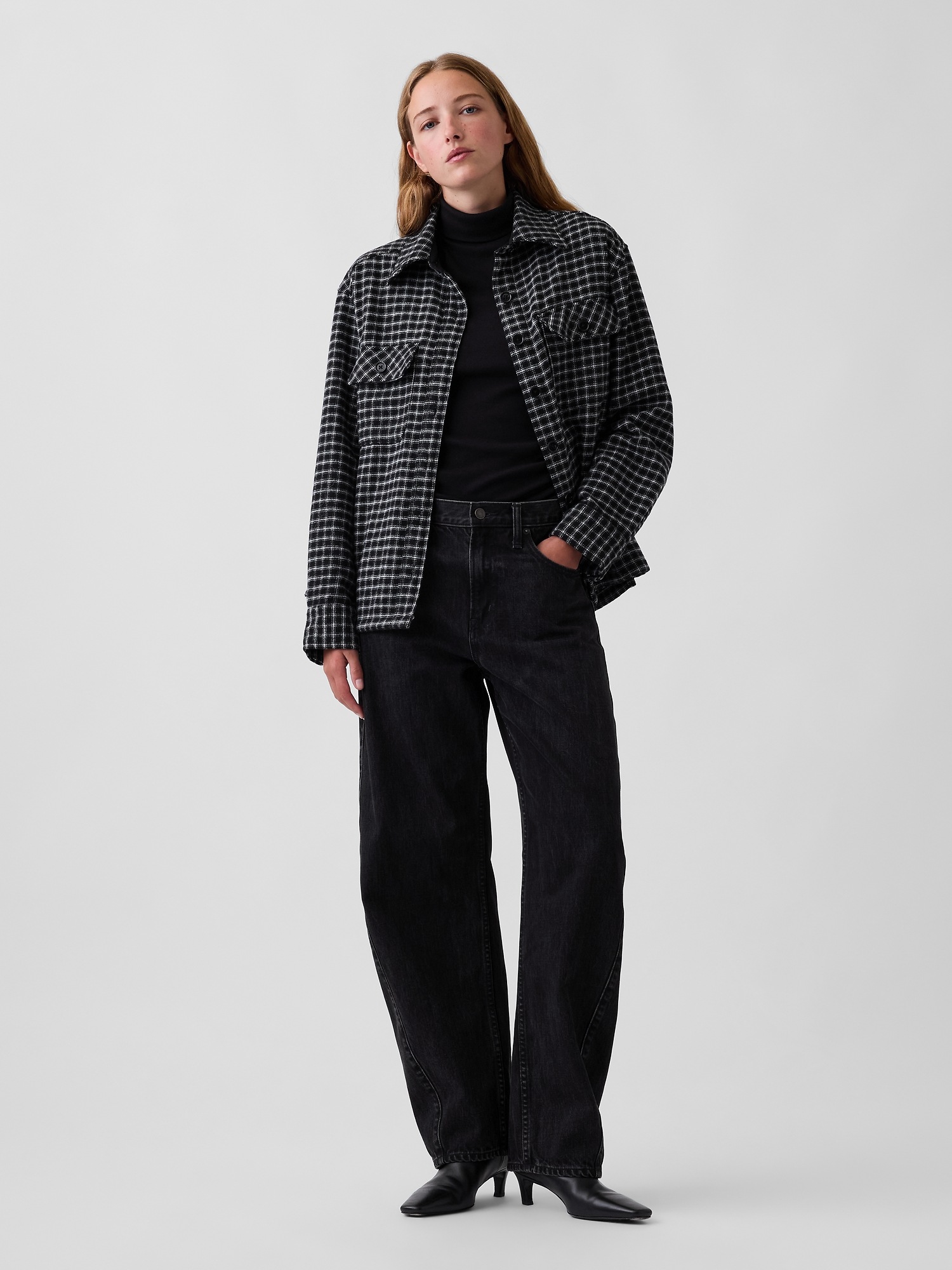 Женская куртка Gap Wool-Blend Plaid Shirt Jacket, цвет: Чёрный клетчатый — фото 2