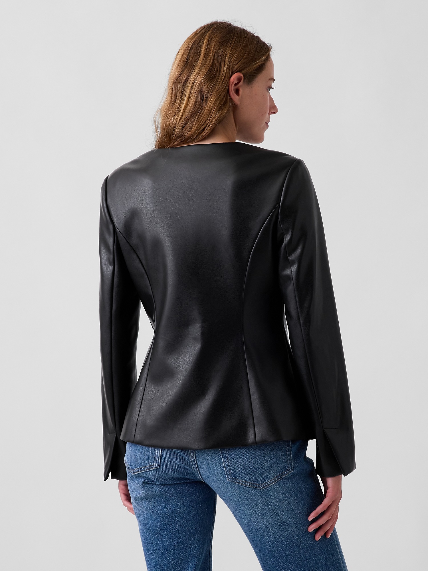 Женский топ Gap Vegan Leather Blazer Top, цвет: Чёрный — фото 3